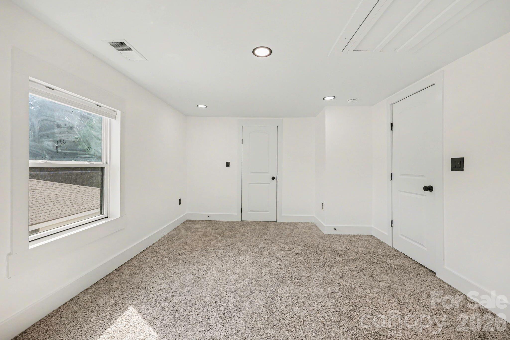 6 E Sunrise Avenue Property Photo 22