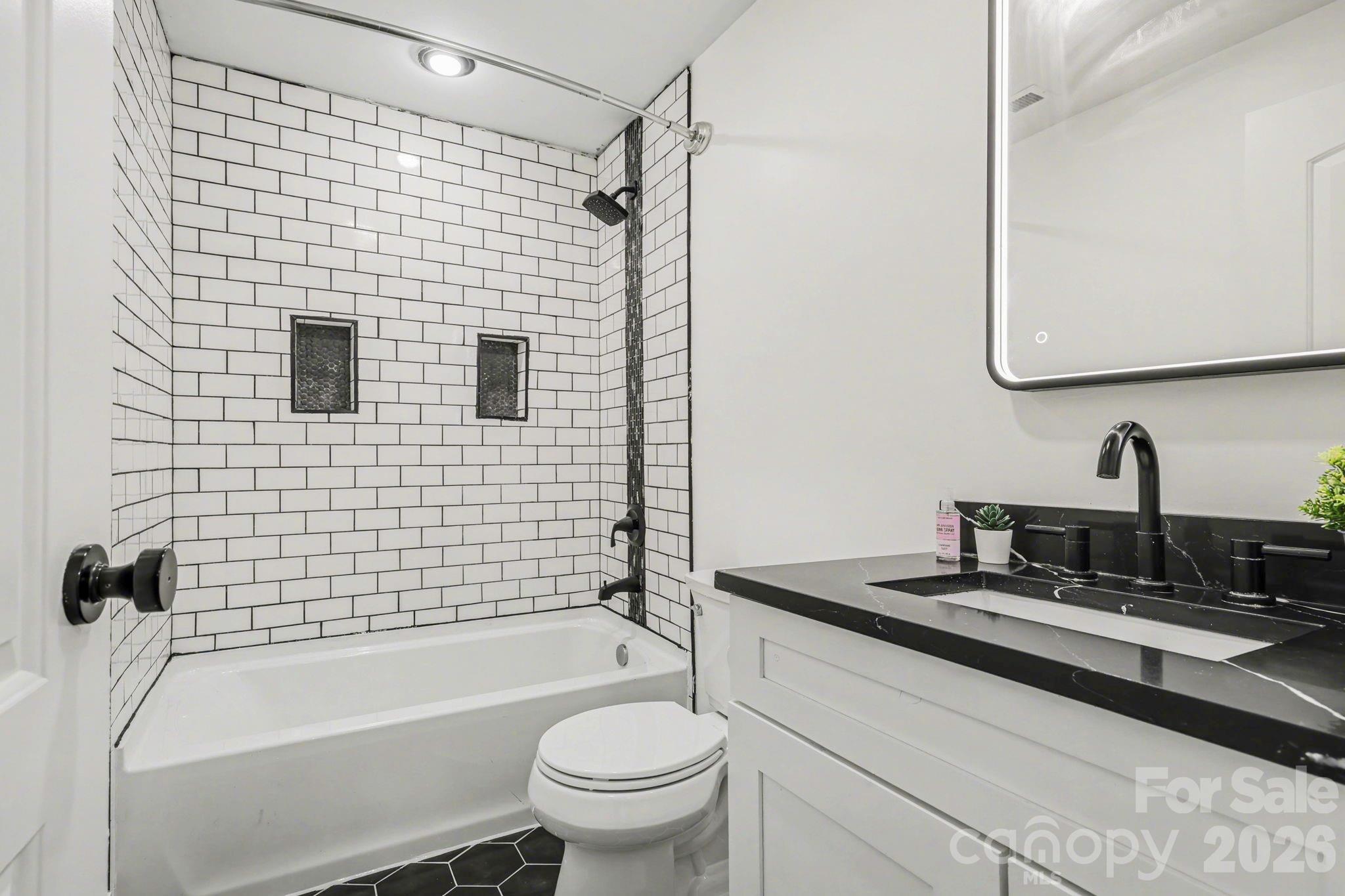 6 E Sunrise Avenue Property Photo 24