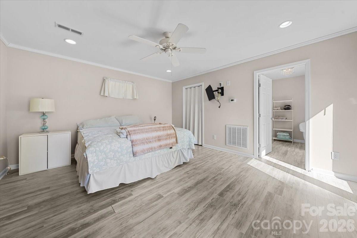 330 Hillview Drive Property Photo 20