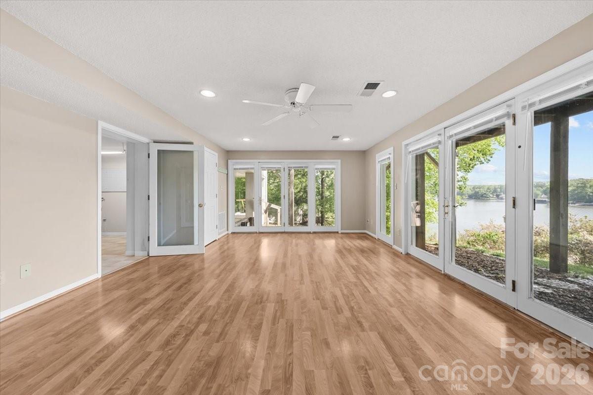 330 Hillview Drive Property Photo 29