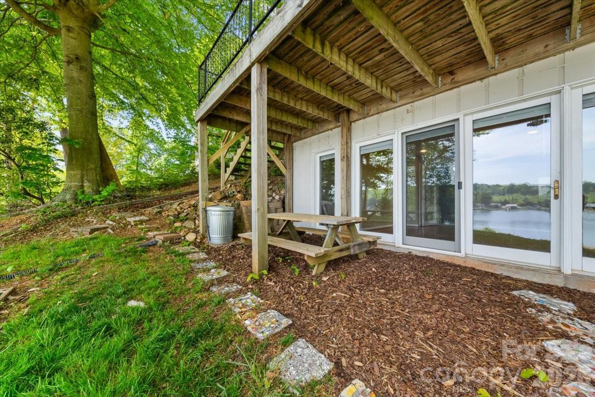330 Hillview Drive Property Photo 37
