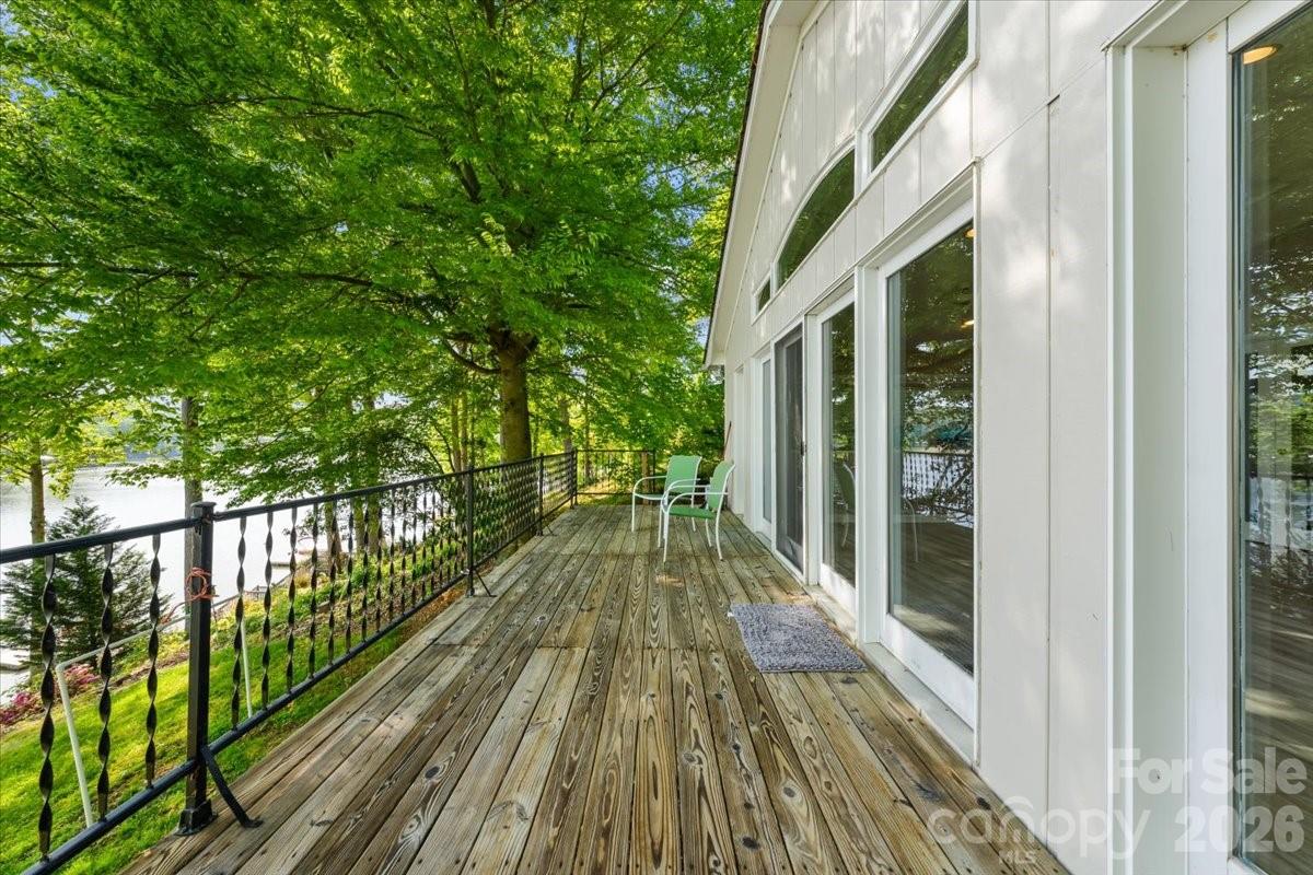 330 Hillview Drive Property Photo 41