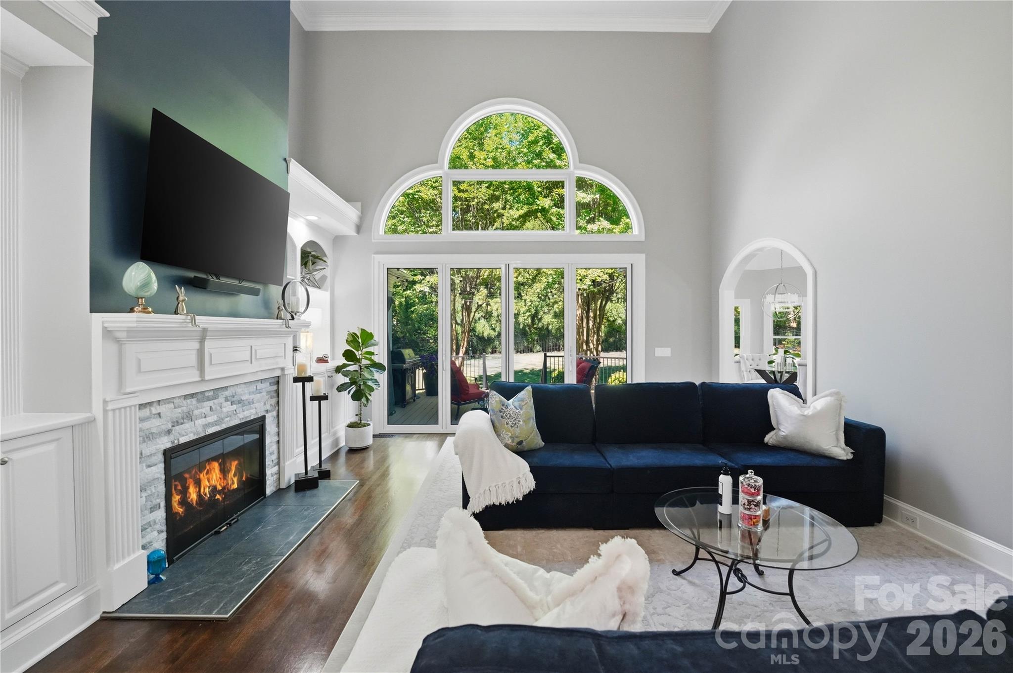 18928 Peninsula Point Drive Property Photo 10