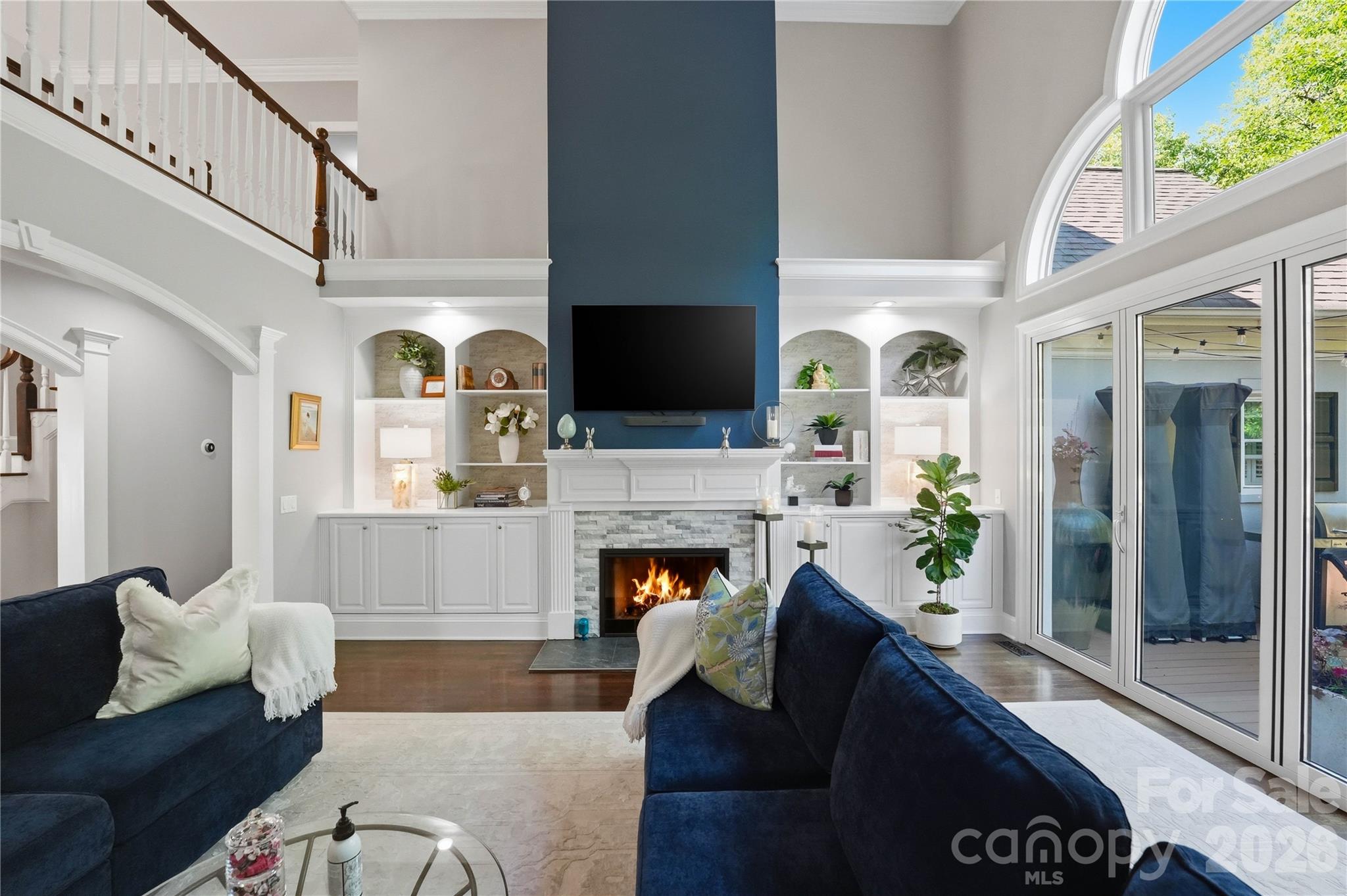 18928 Peninsula Point Drive Property Photo 13