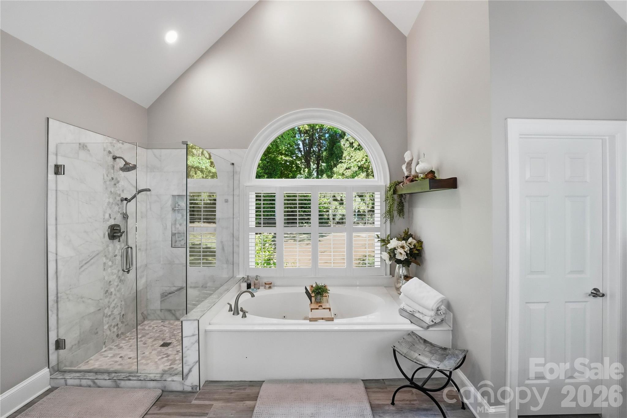 18928 Peninsula Point Drive Property Photo 25
