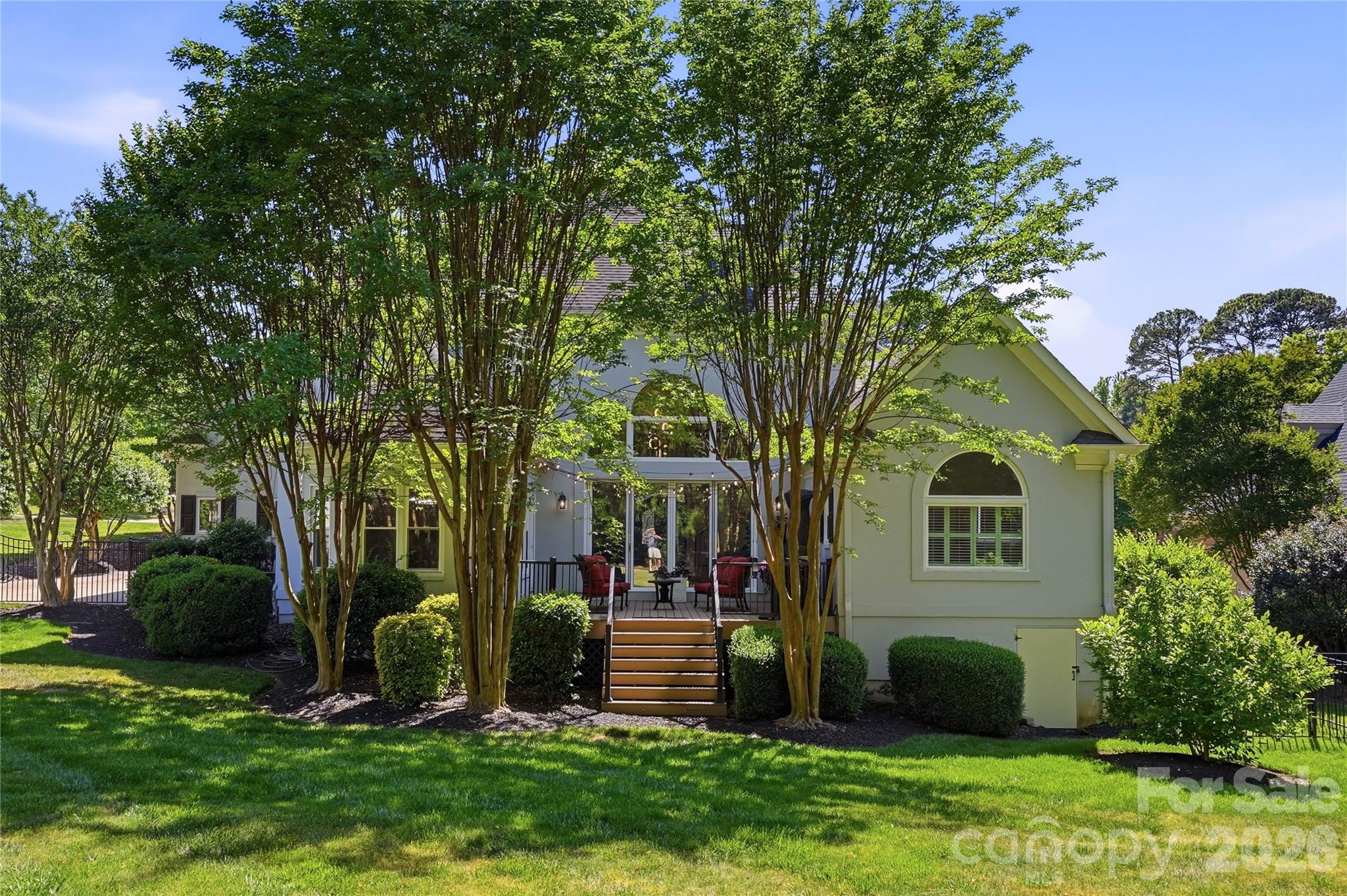 18928 Peninsula Point Drive Property Photo 43