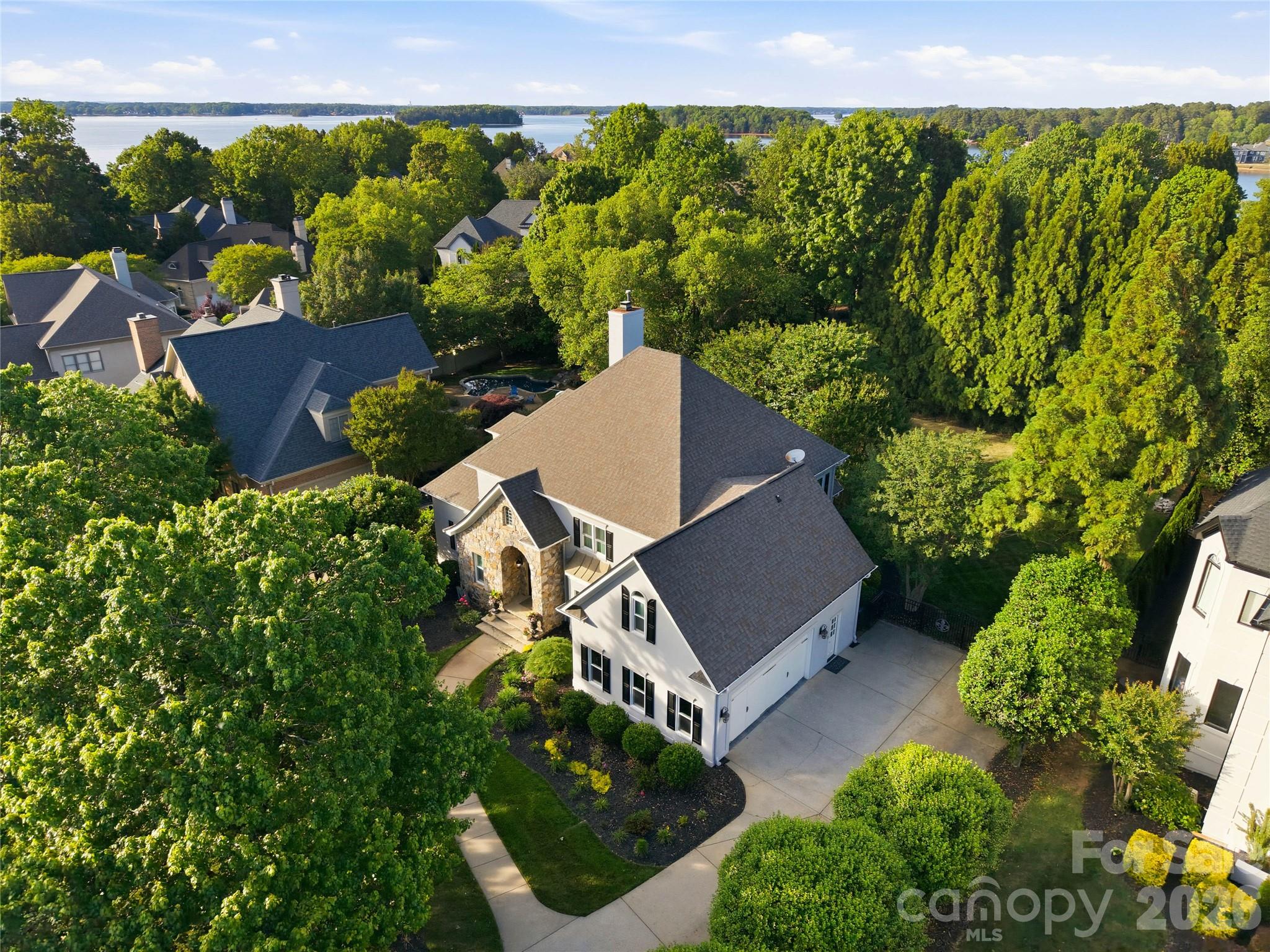 18928 Peninsula Point Drive Property Photo 46