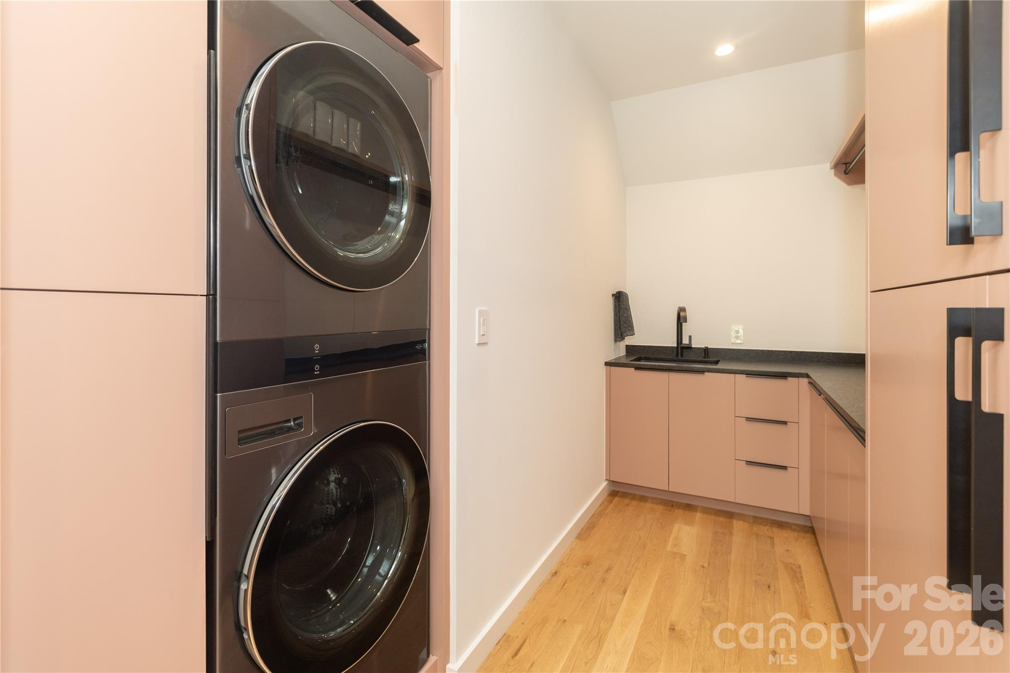 812 Herrin Avenue Property Photo 30
