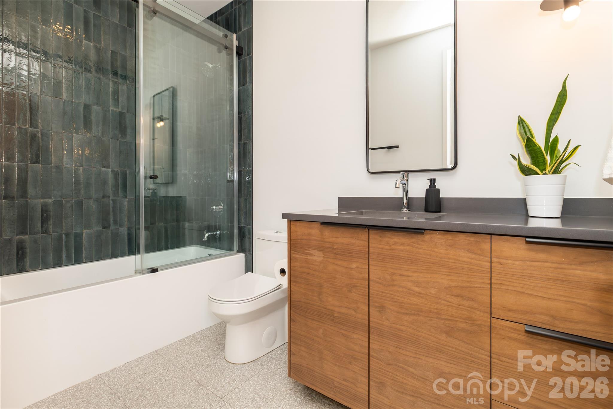 812 Herrin Avenue Property Photo 33