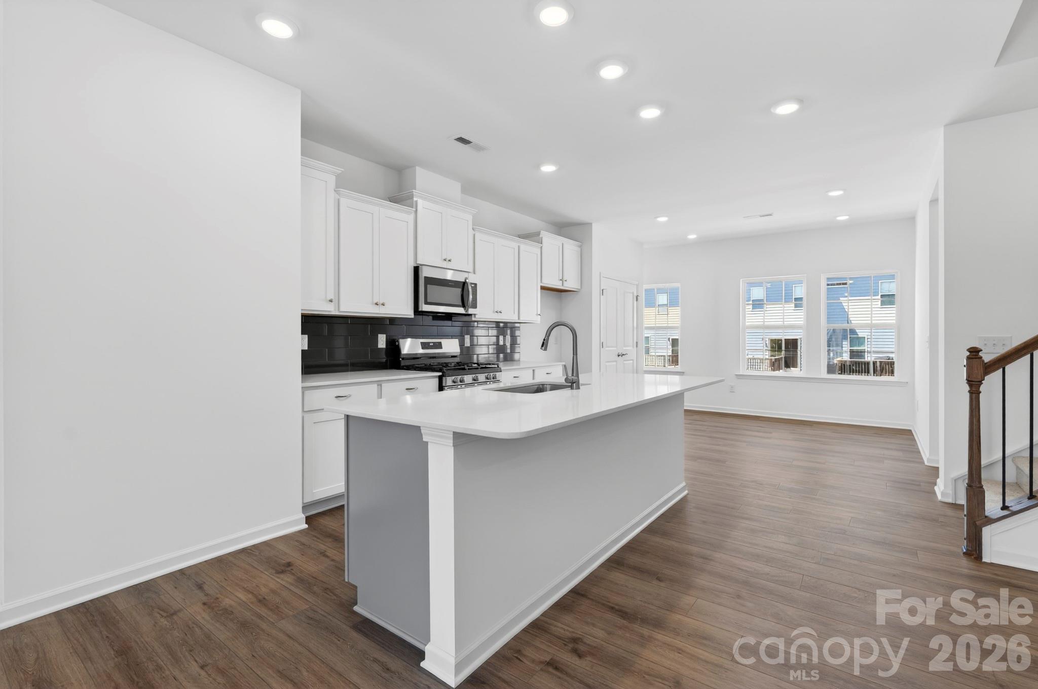 107 Nablus Trail B Property Photo 13