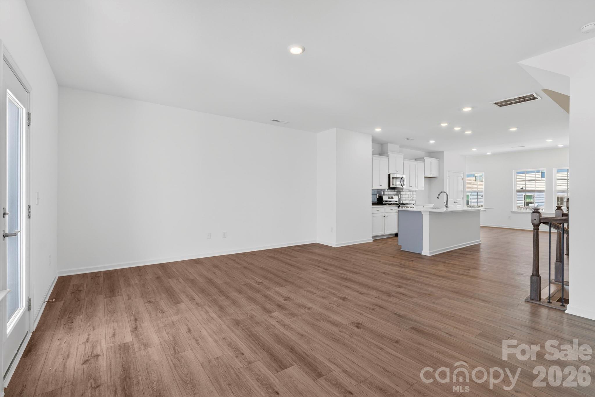 107 Nablus Trail B Property Photo 17