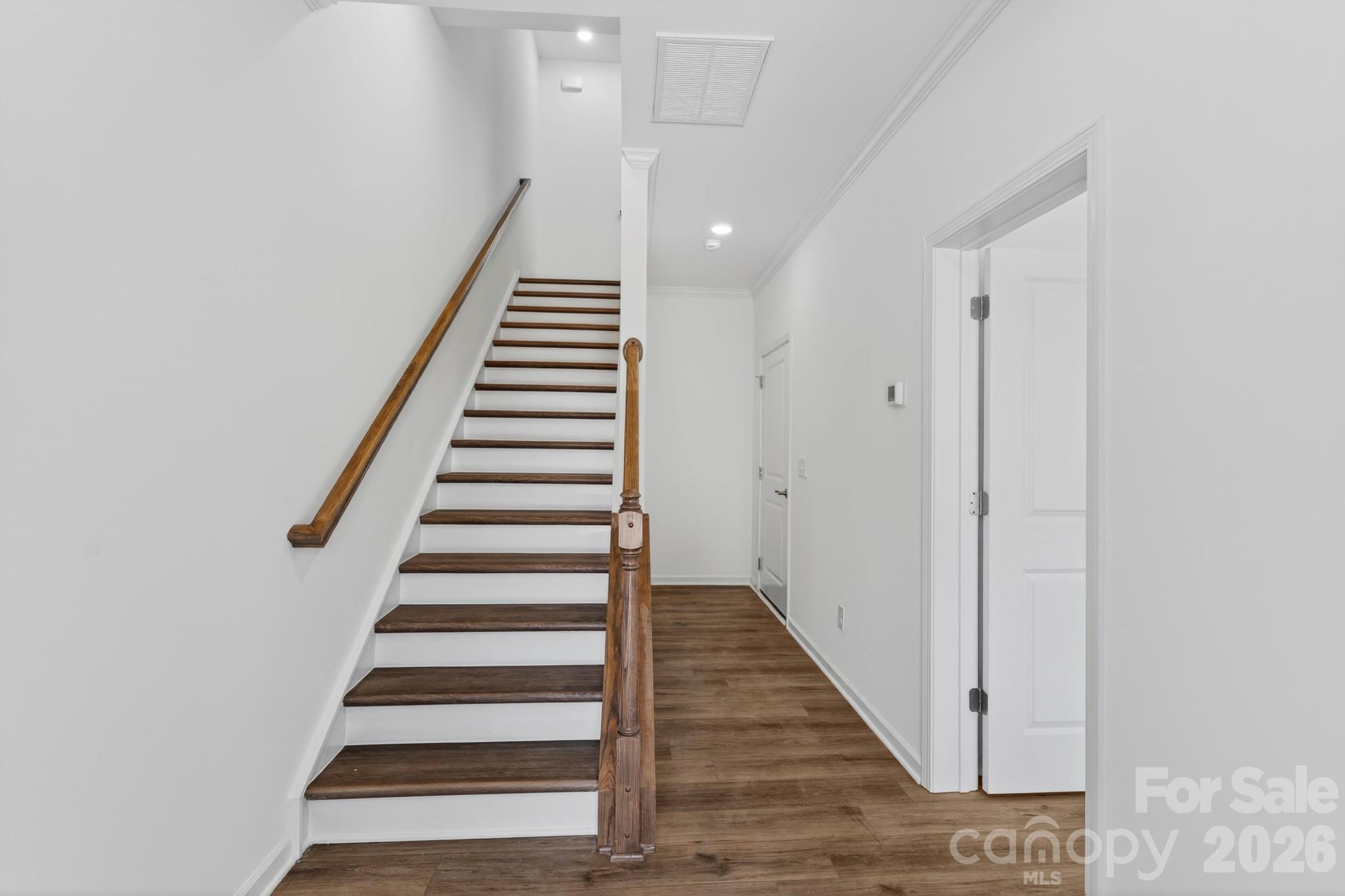 107 Nablus Trail B Property Photo 26