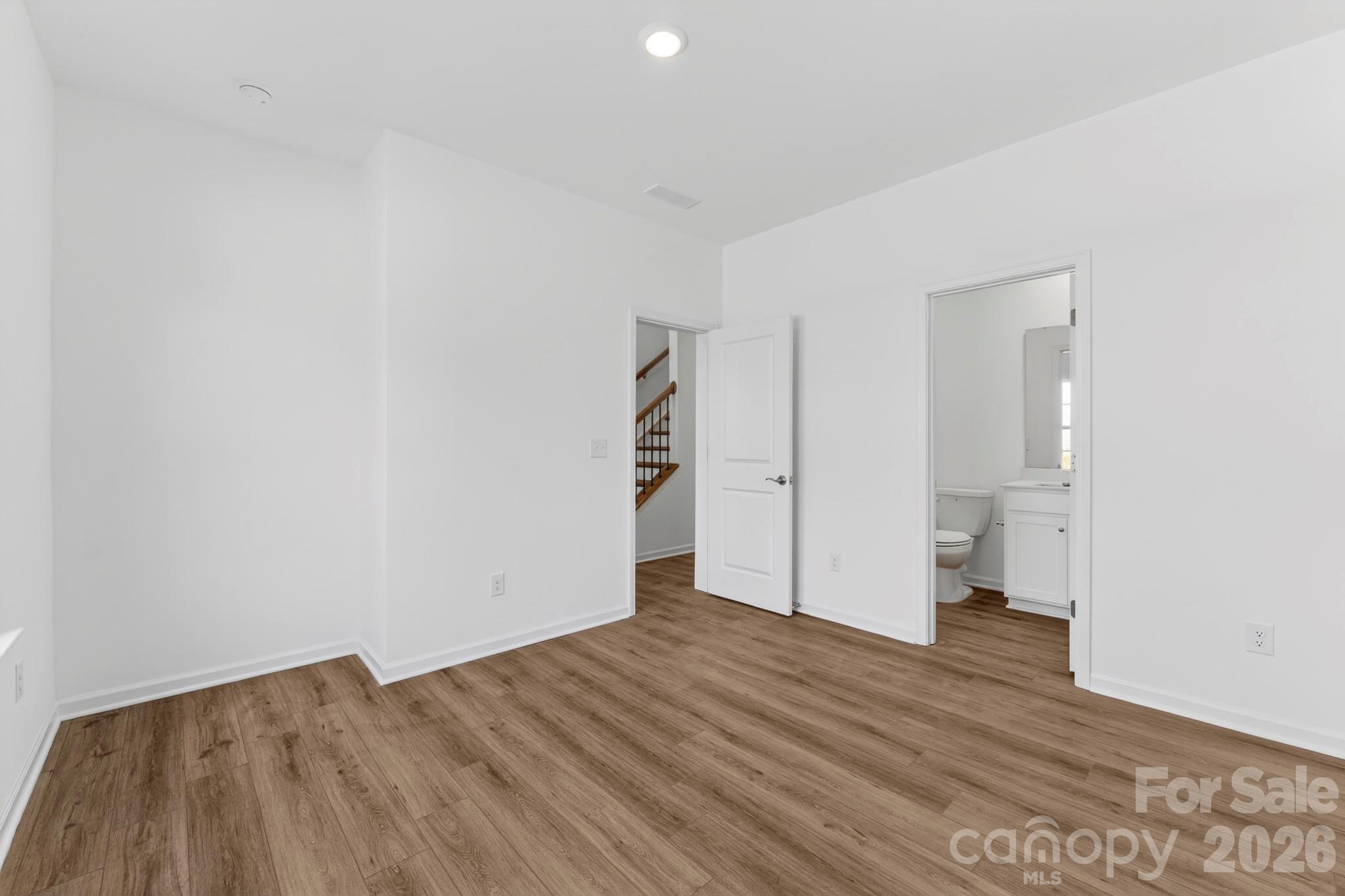 107 Nablus Trail B Property Photo 27