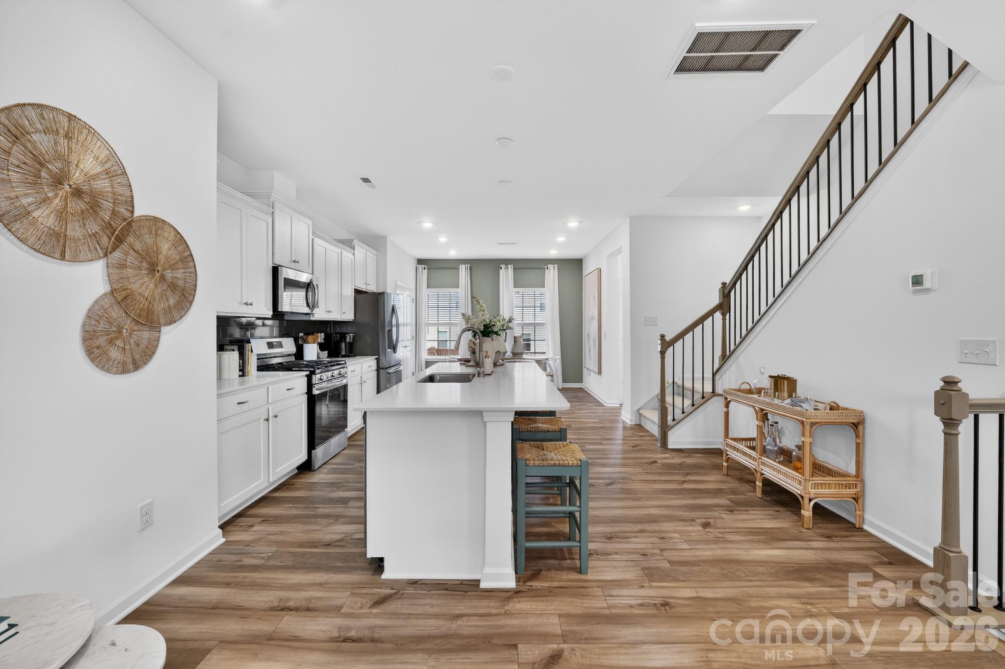 107 Nablus Trail B Property Photo 32