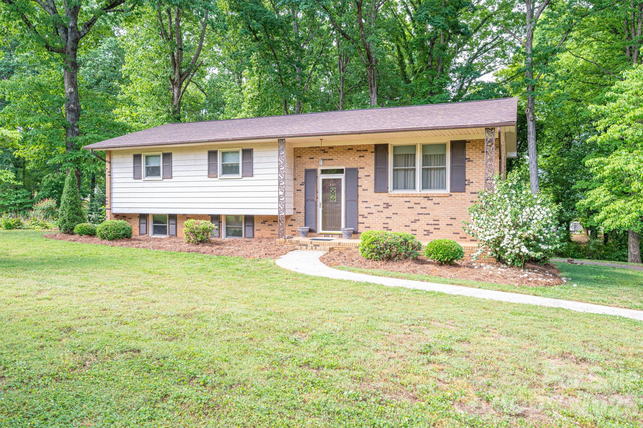 234 Suncrest Road Property Photo 2