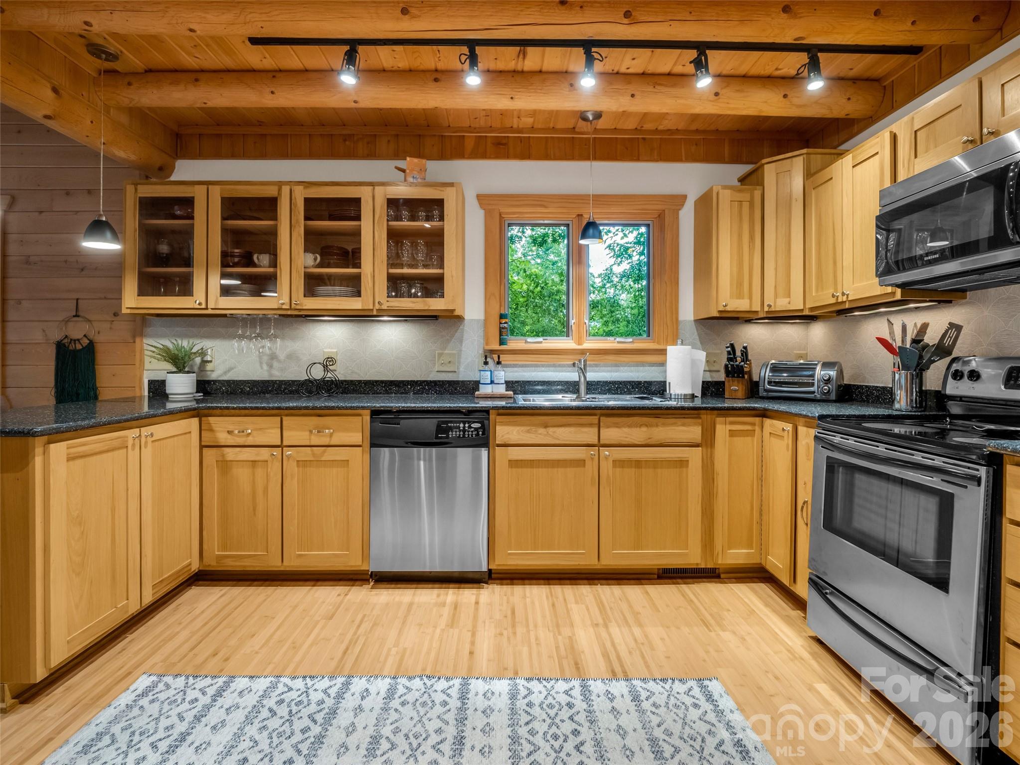105 Sunset Cove Road Property Photo 11