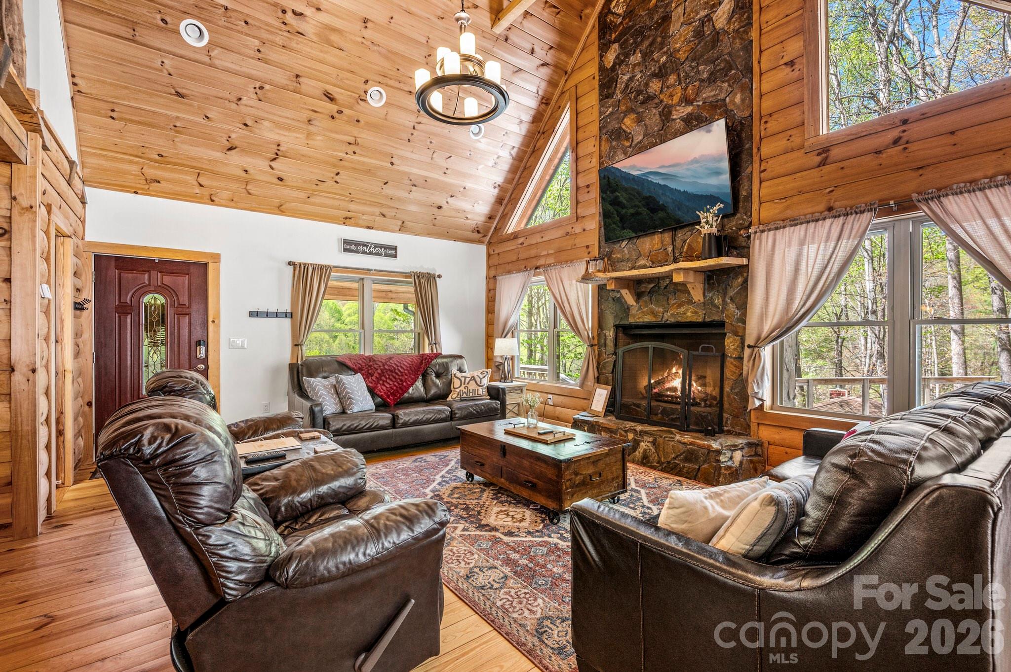 100 Split Rail Drive Property Photo 1