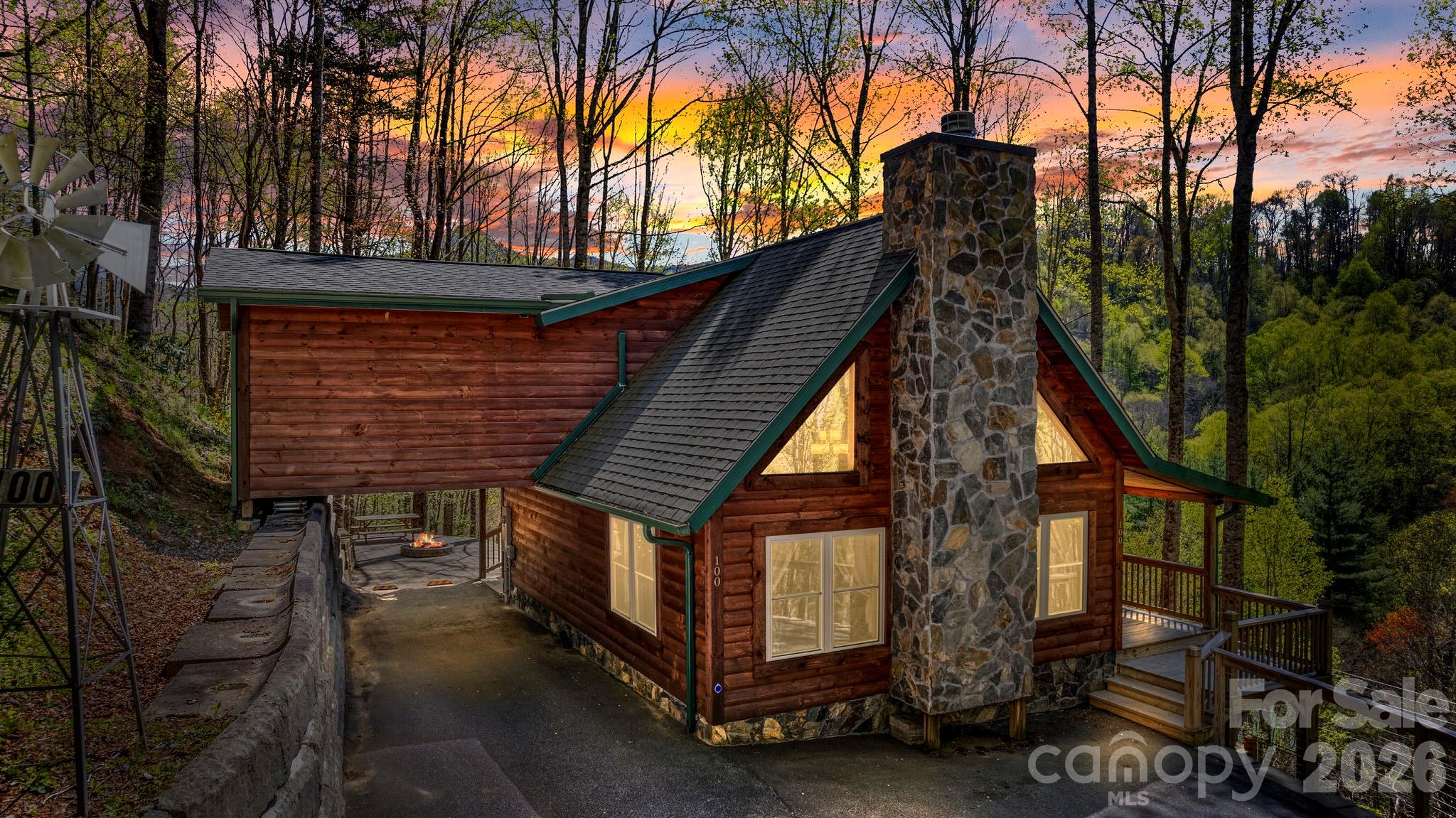 100 Split Rail Drive Property Photo 4