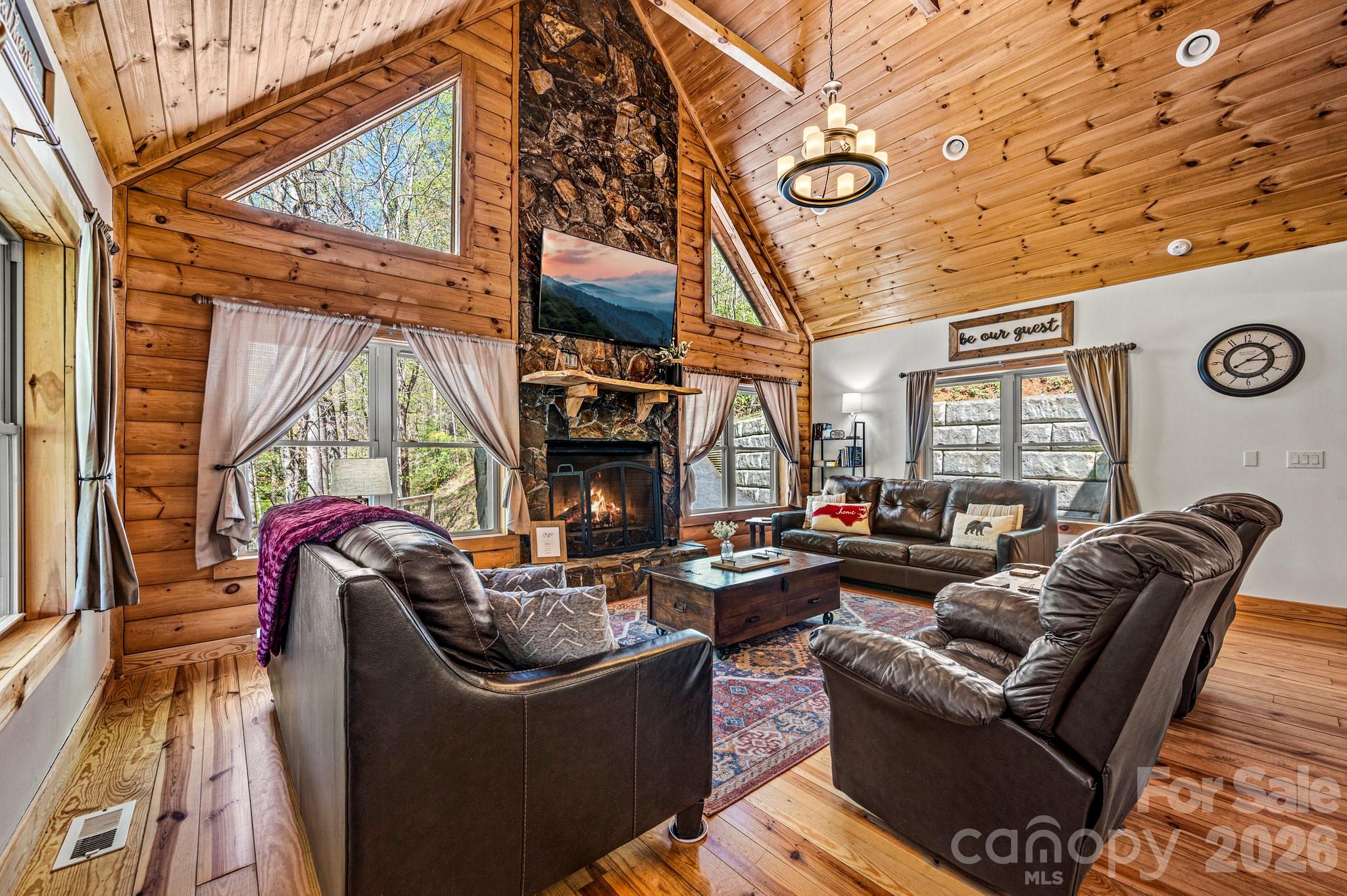 100 Split Rail Drive Property Photo 5