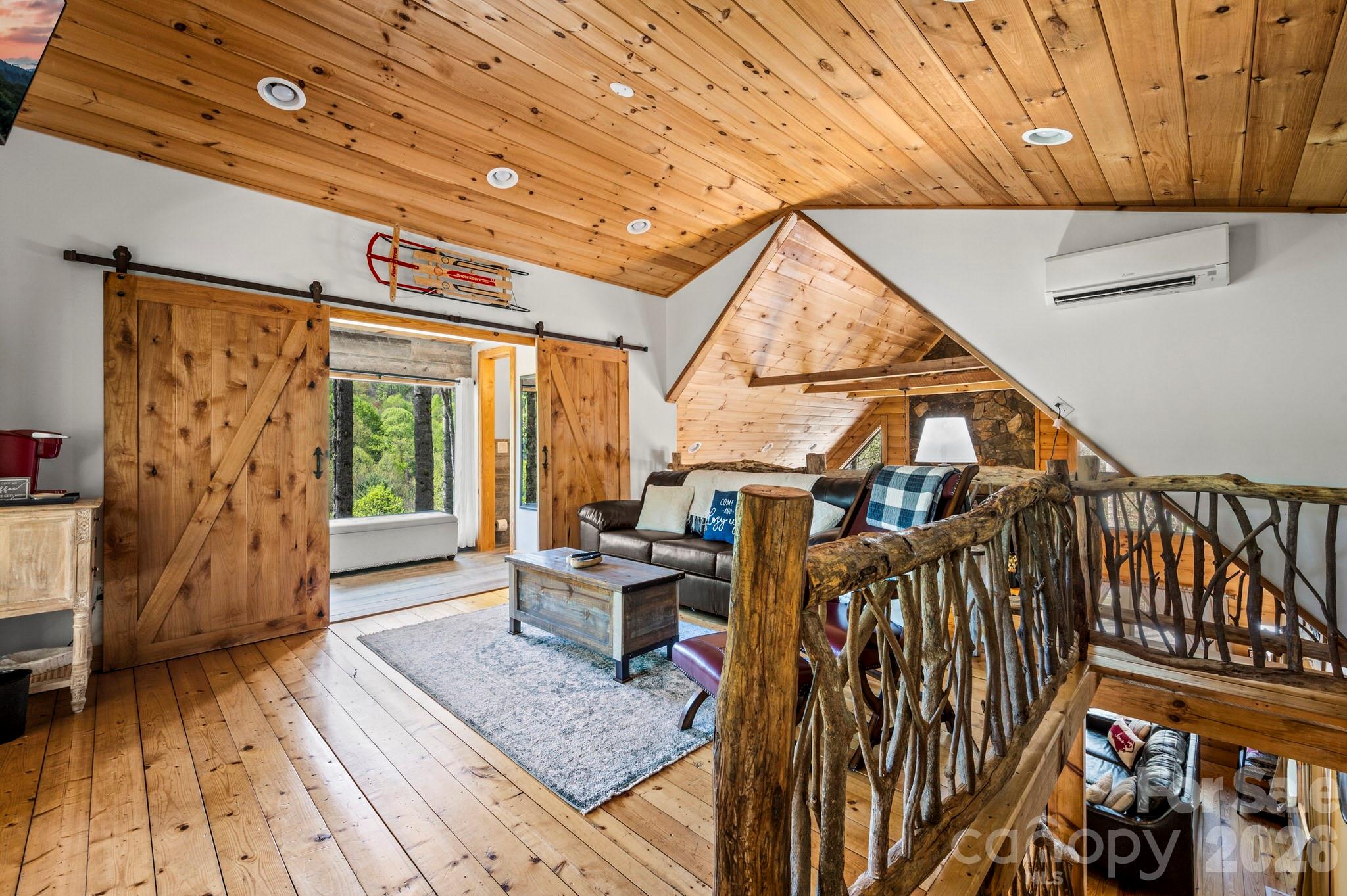 100 Split Rail Drive Property Photo 13