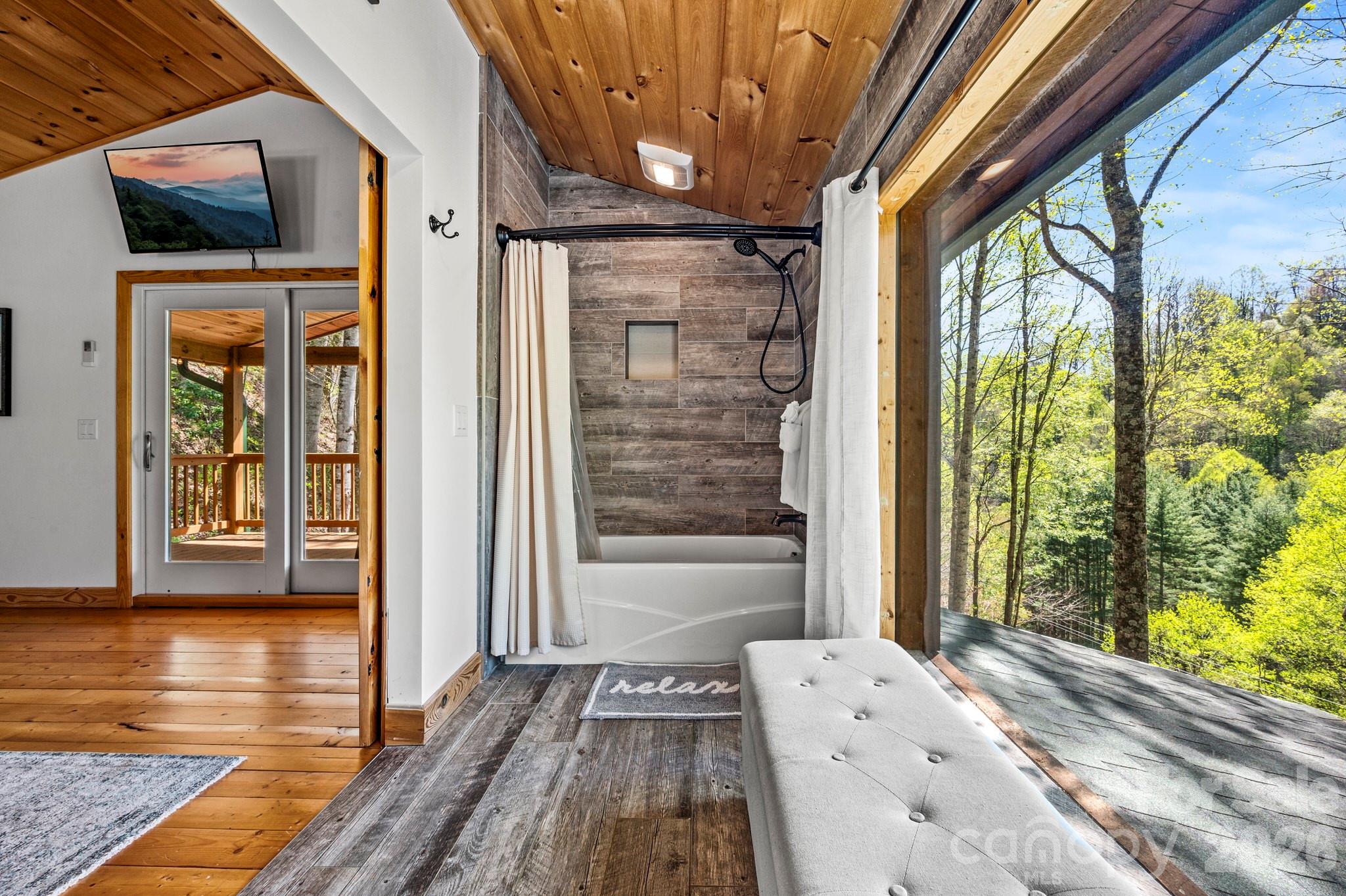 100 Split Rail Drive Property Photo 17