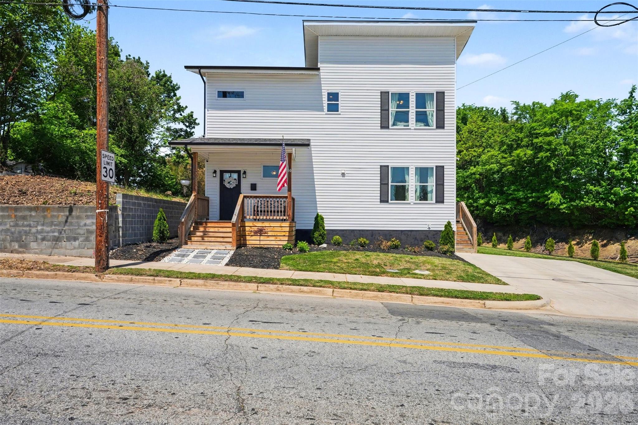 430 N Fulton Street Property Photo