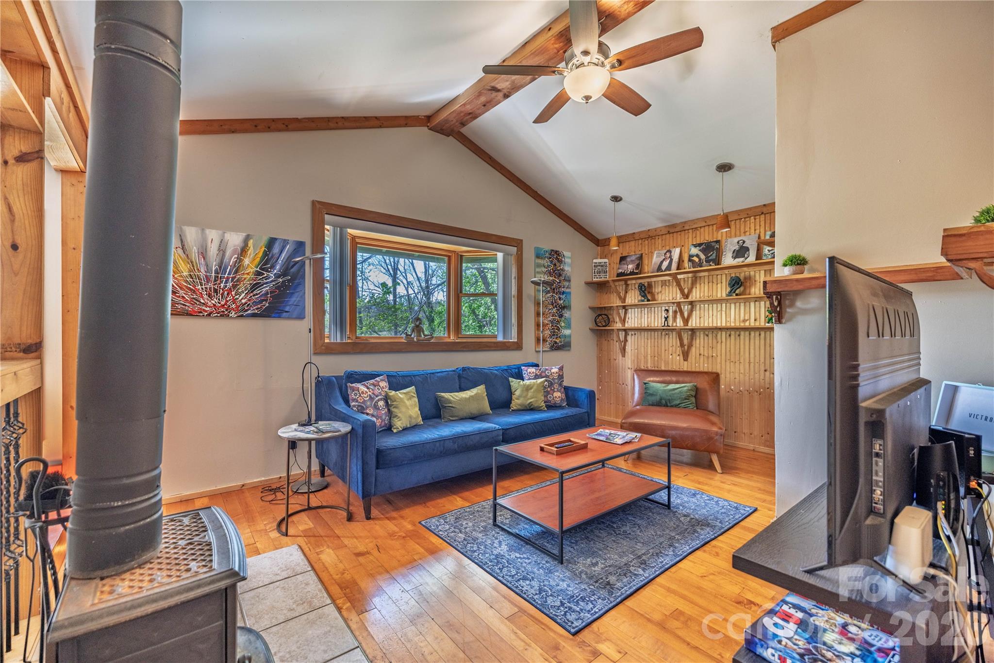18 Hopedale Circle Property Photo 3