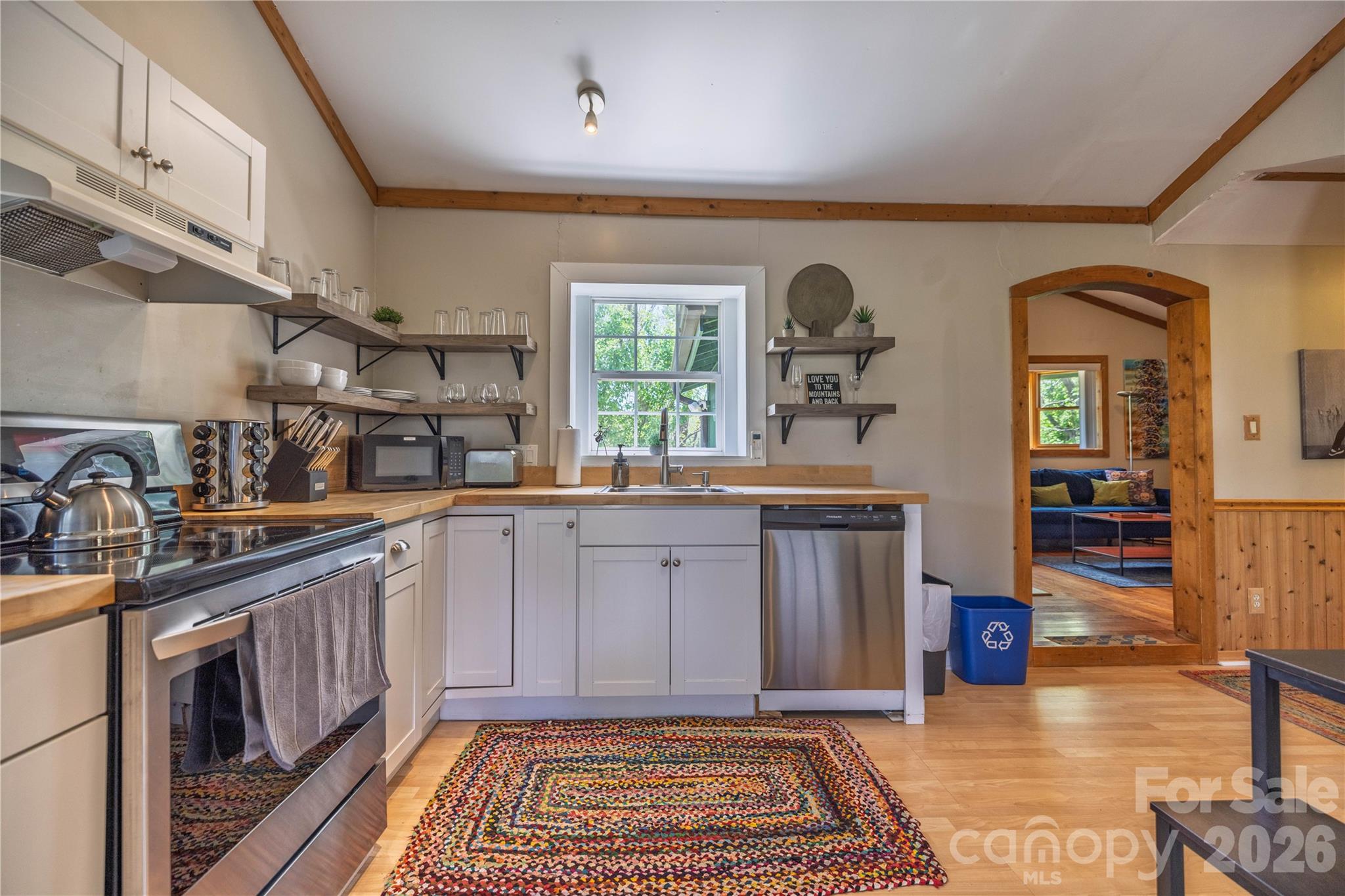 18 Hopedale Circle Property Photo 6