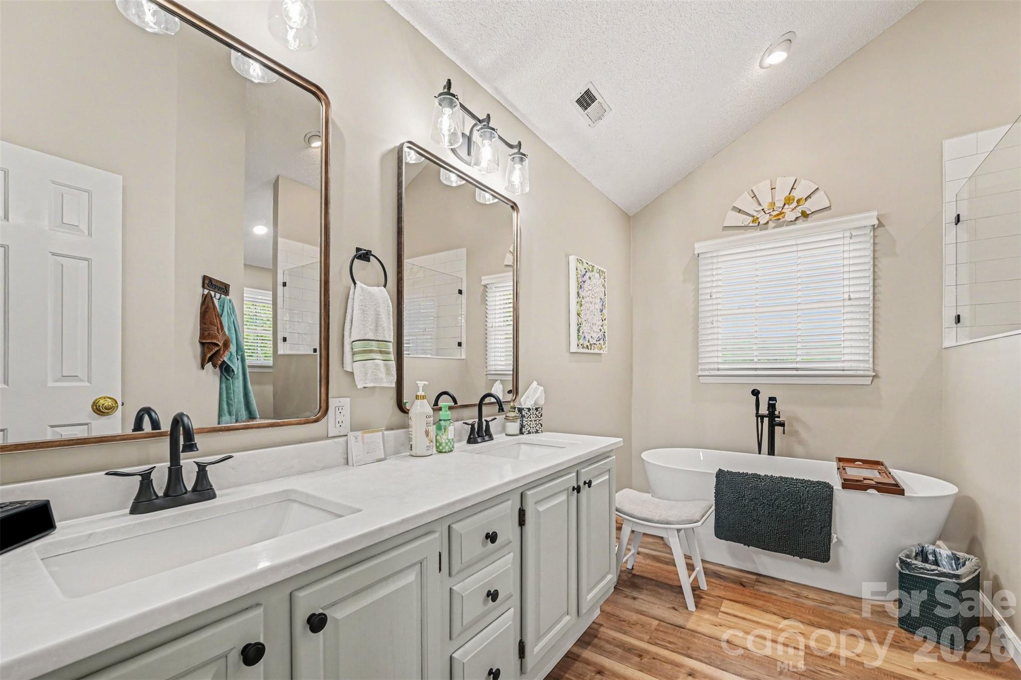 4051 Pinecrest Drive Property Photo 25