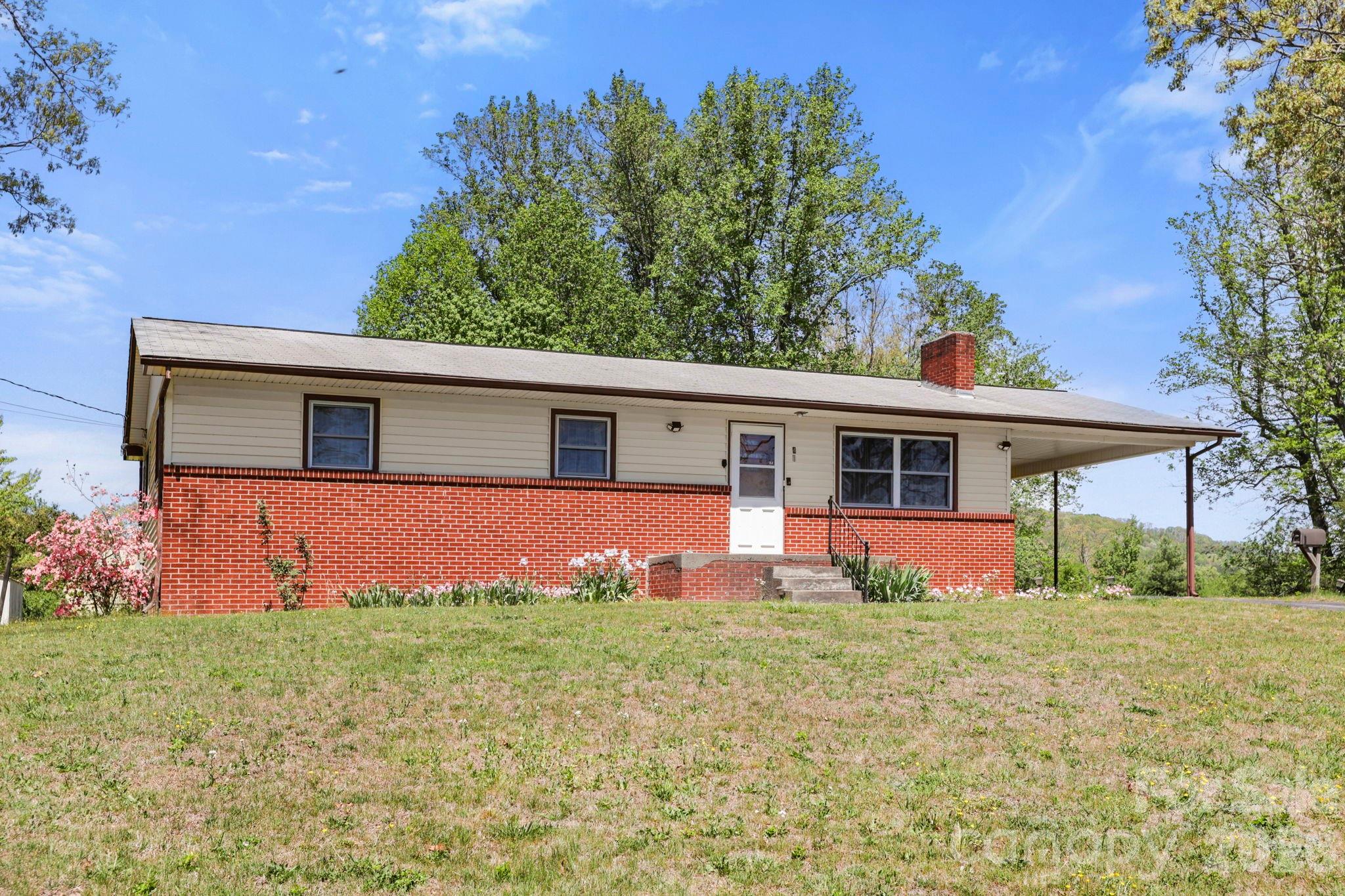 41 Hartshorn Drive Property Photo 3