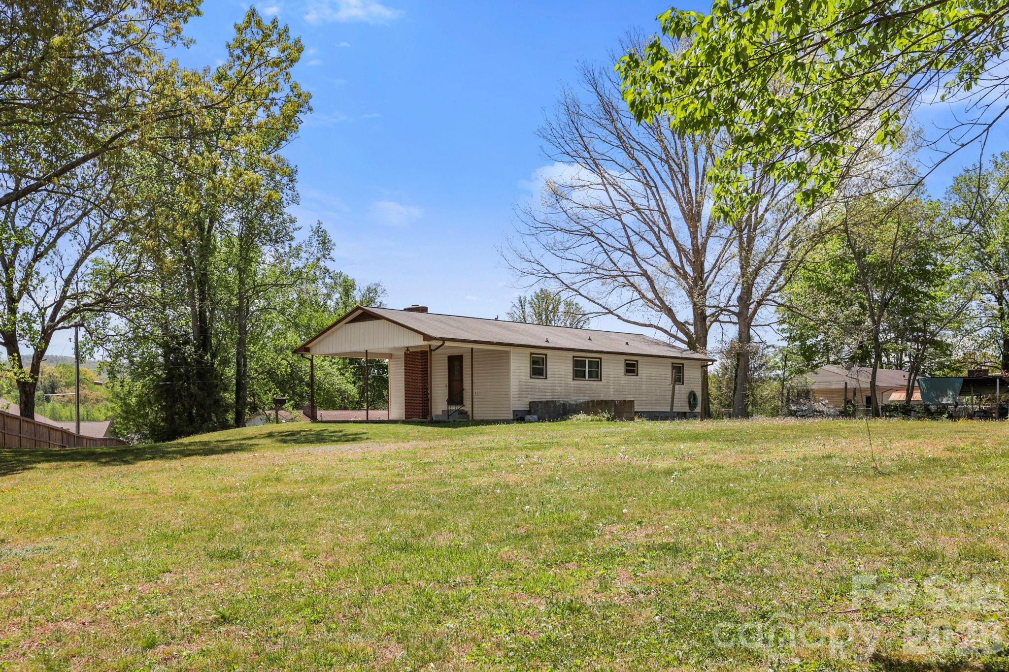 41 Hartshorn Drive Property Photo 7
