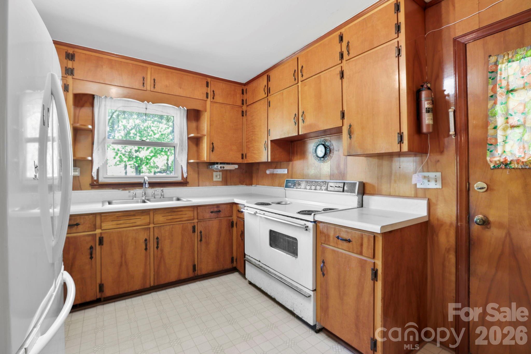 41 Hartshorn Drive Property Photo 14