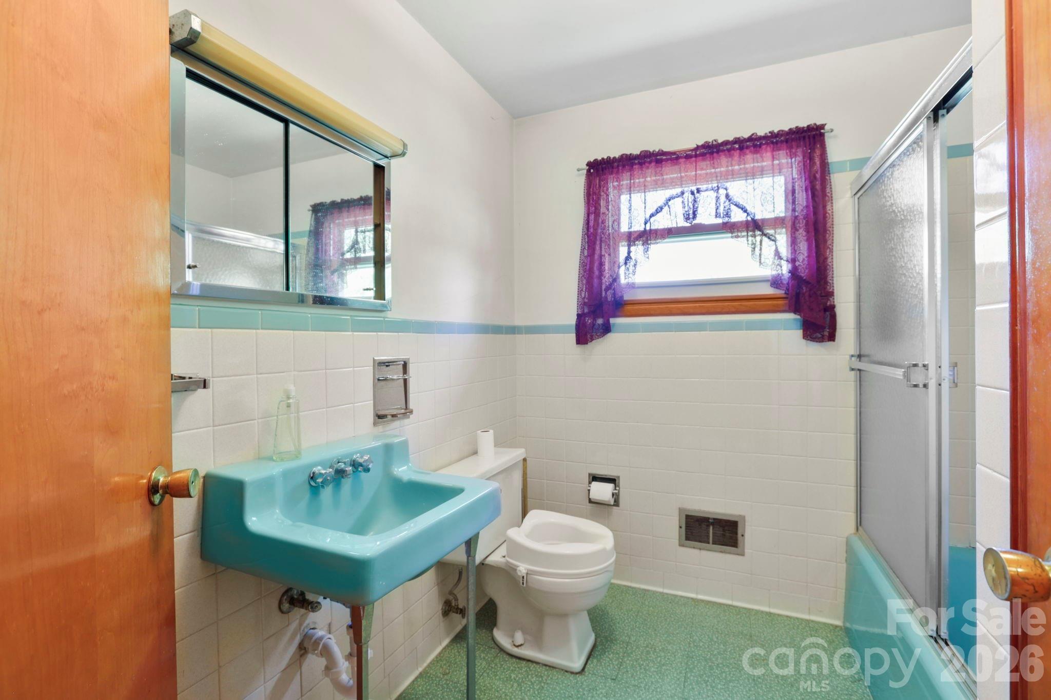 41 Hartshorn Drive Property Photo 15