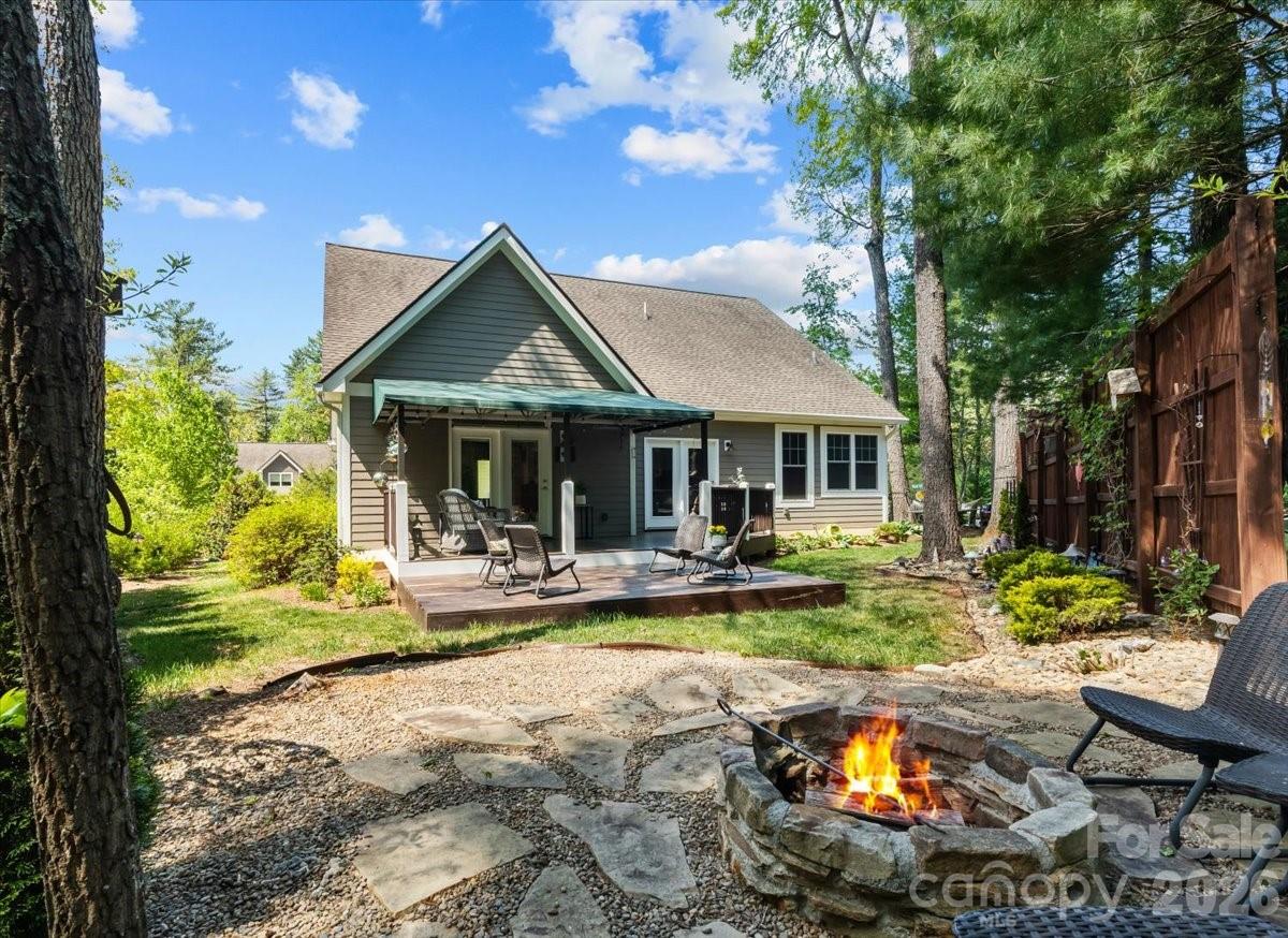 15 Quail Hollow Drive Property Photo 3