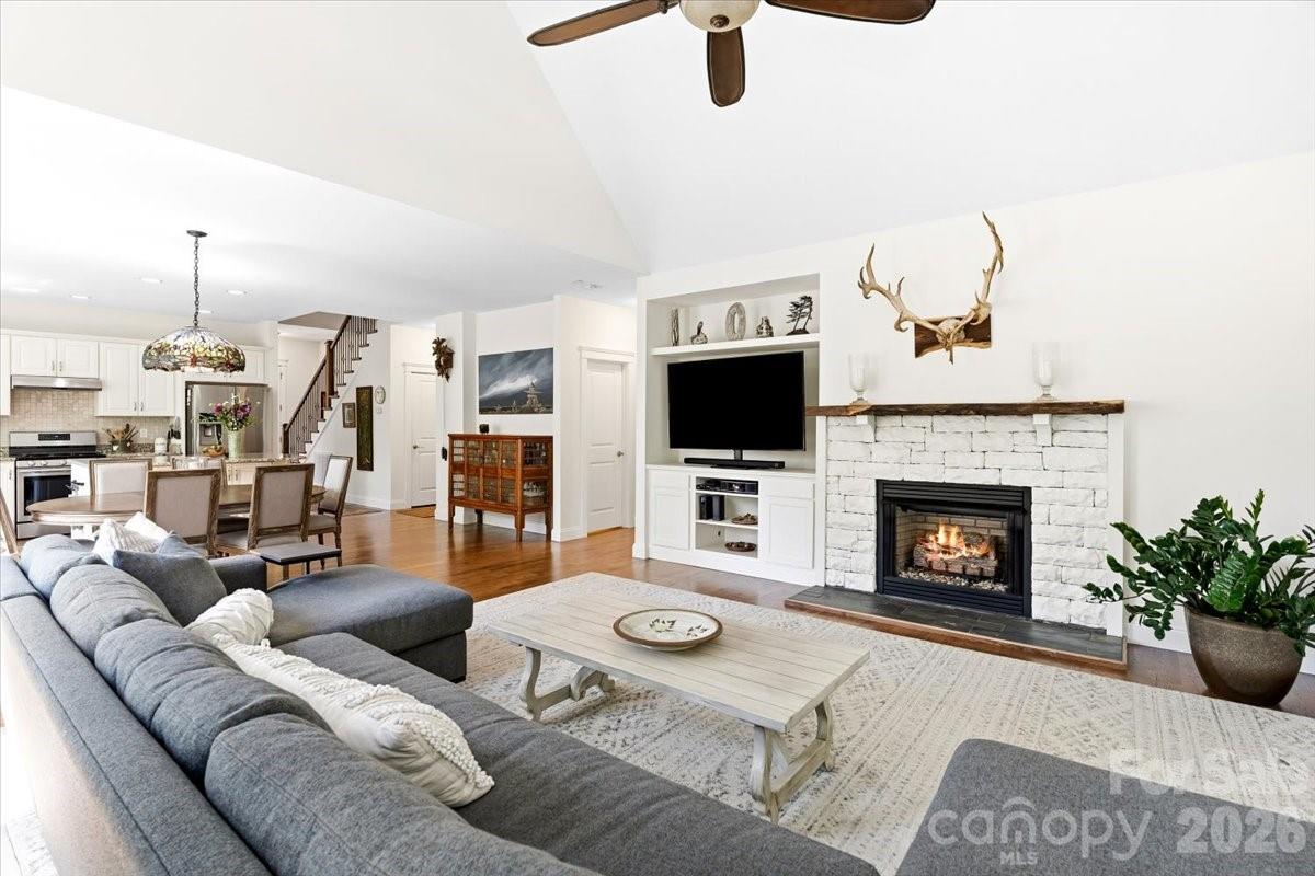 15 Quail Hollow Drive Property Photo 8