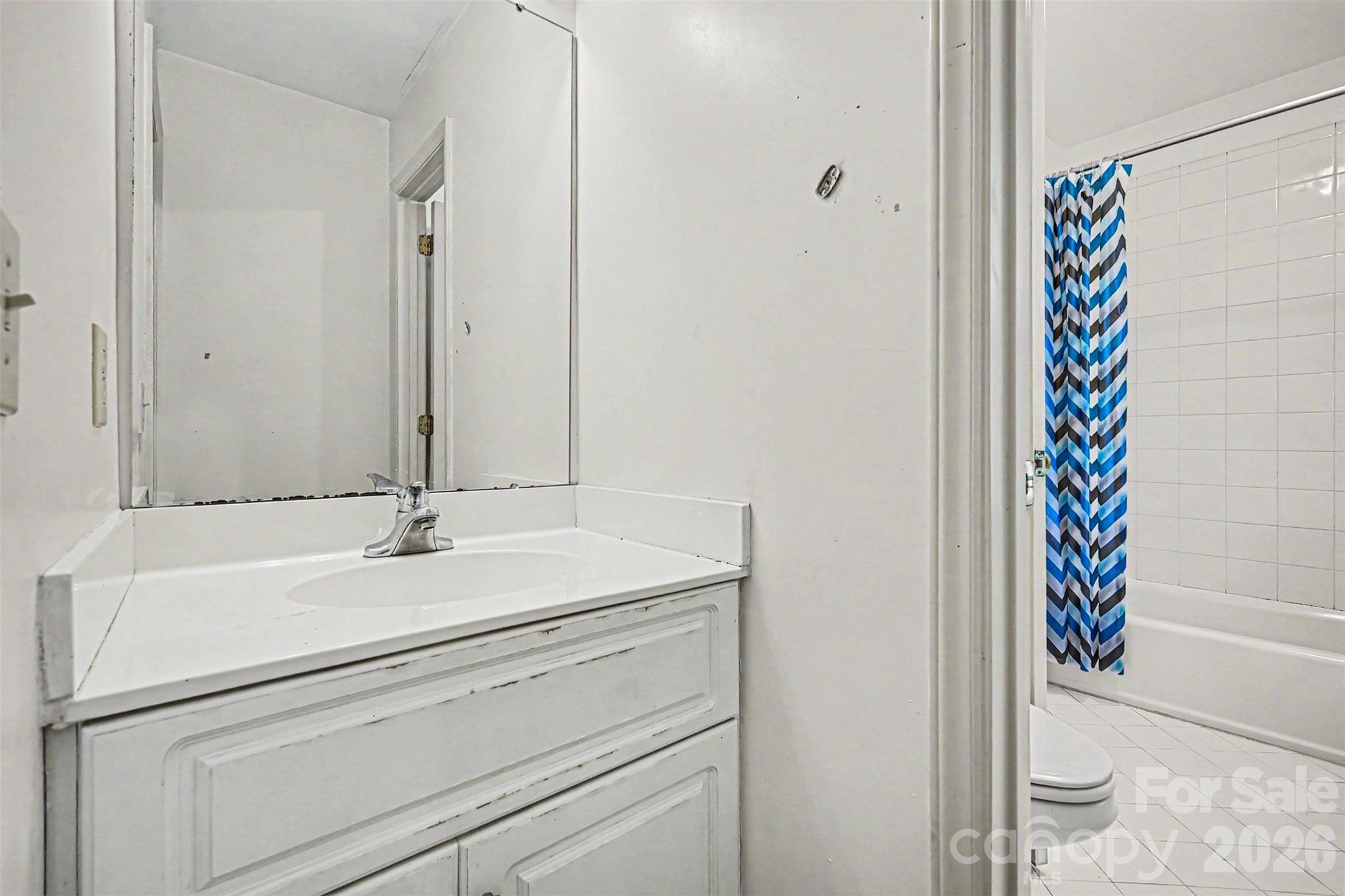 648 Landsdown Court Property Photo 30