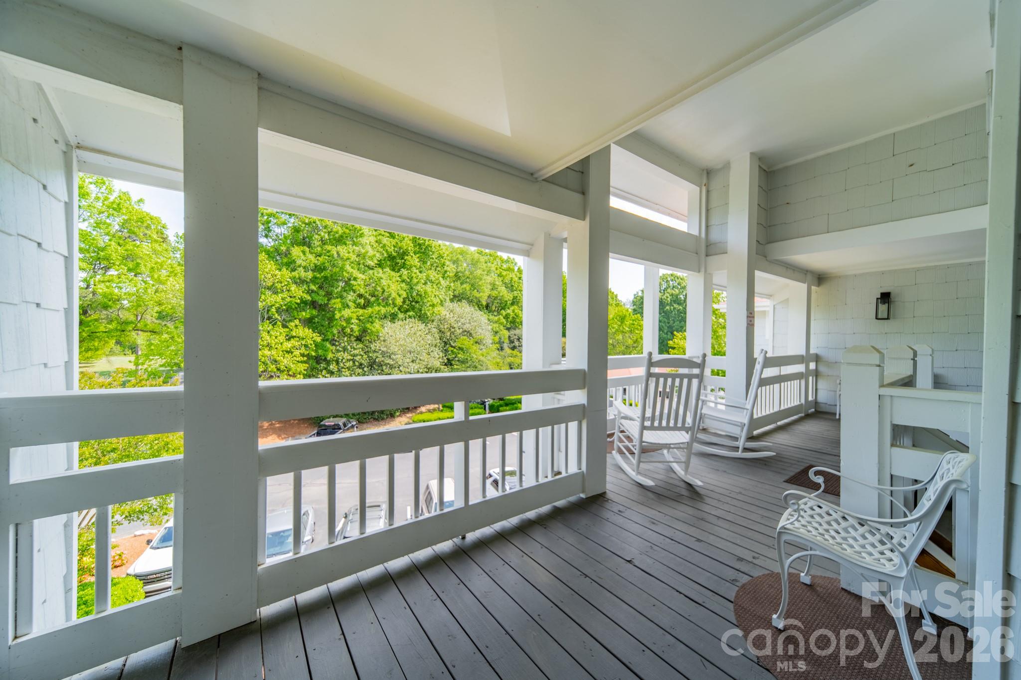 17919 Kings Point Drive C Property Photo 4