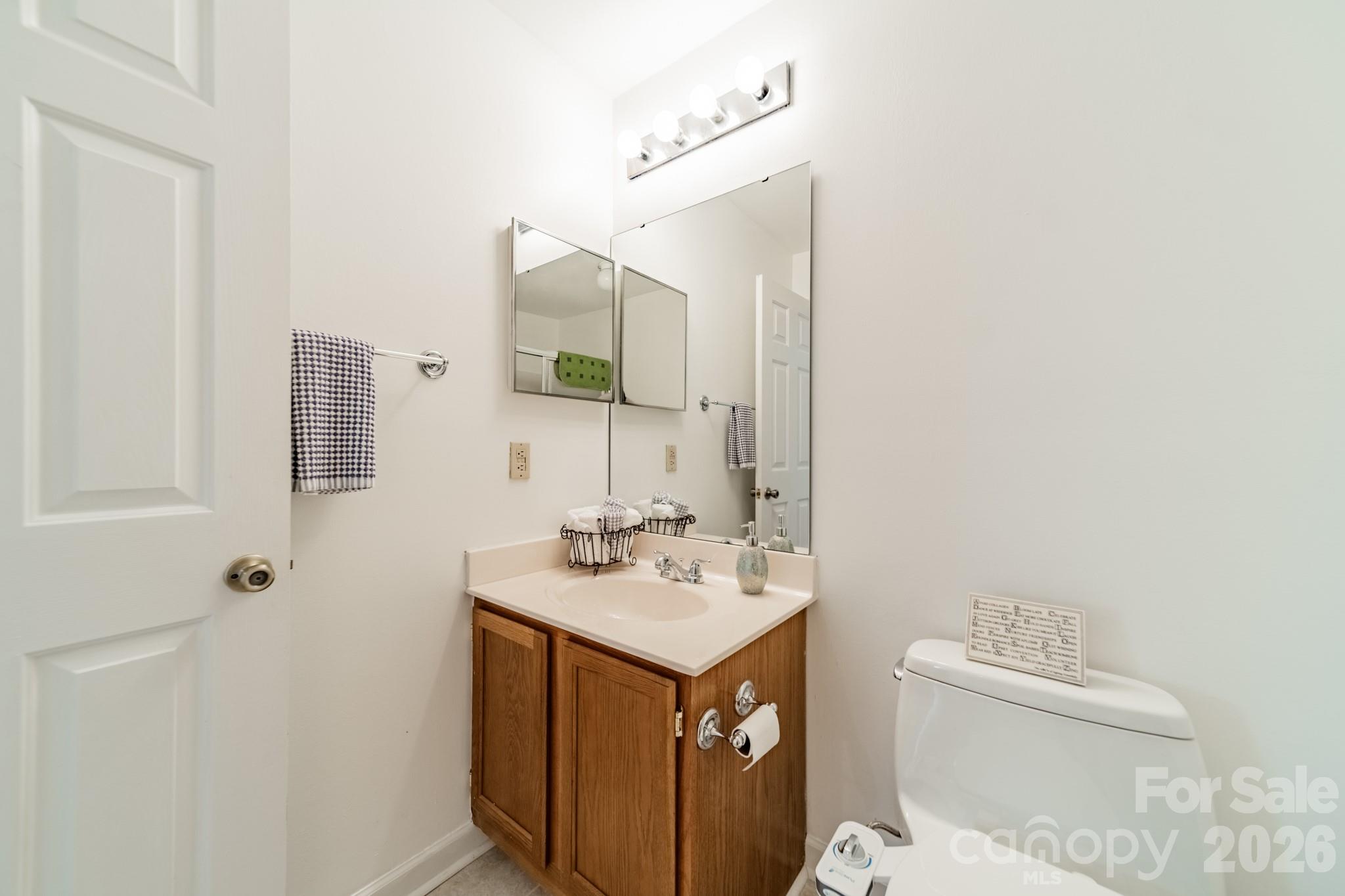 17919 Kings Point Drive C Property Photo 14