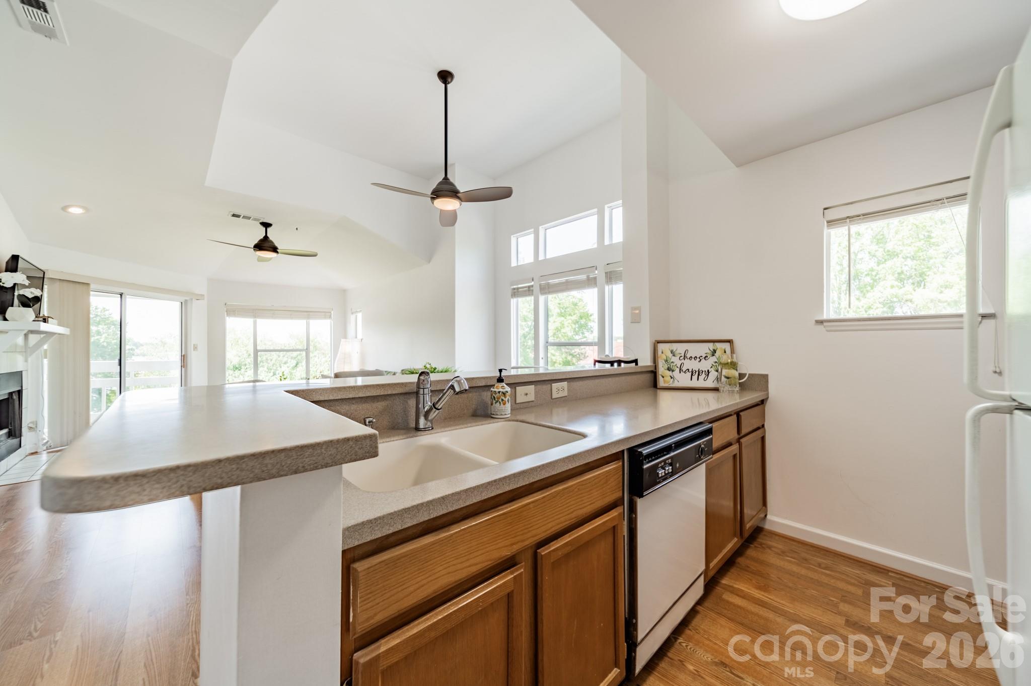 17919 Kings Point Drive C Property Photo 16