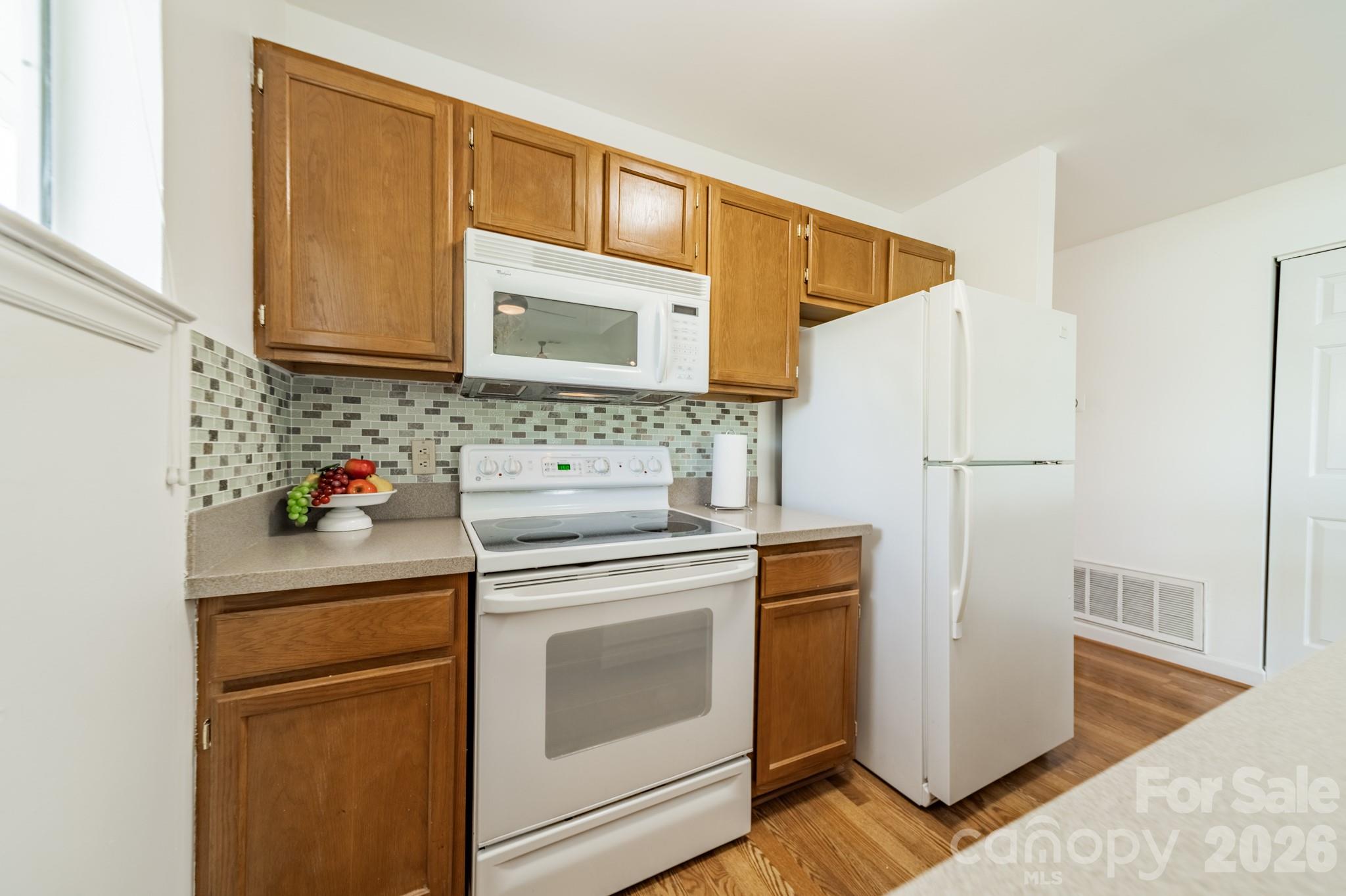 17919 Kings Point Drive C Property Photo 17