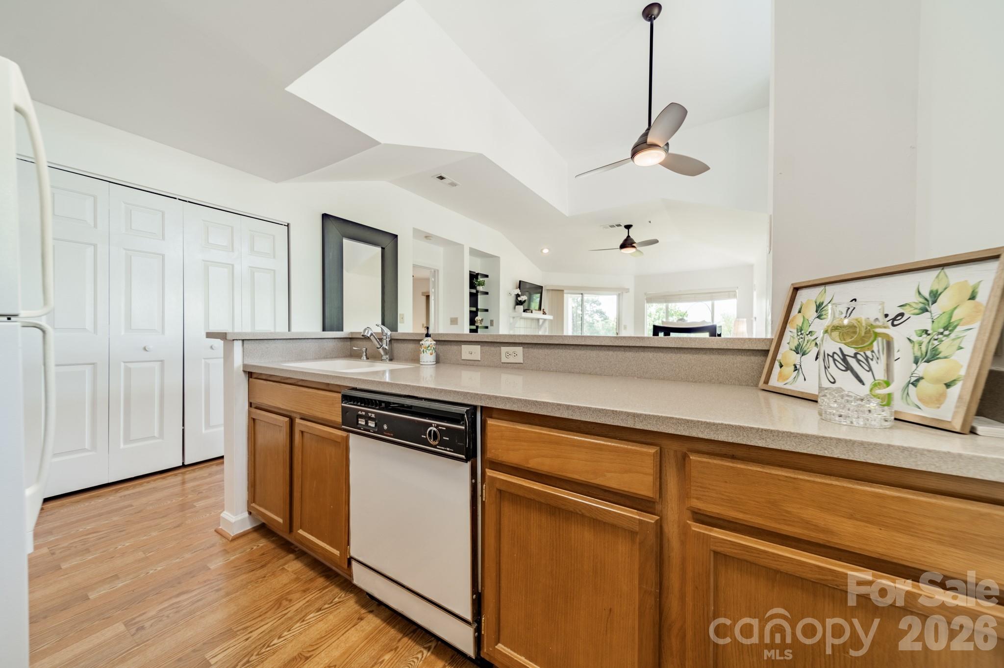 17919 Kings Point Drive C Property Photo 18