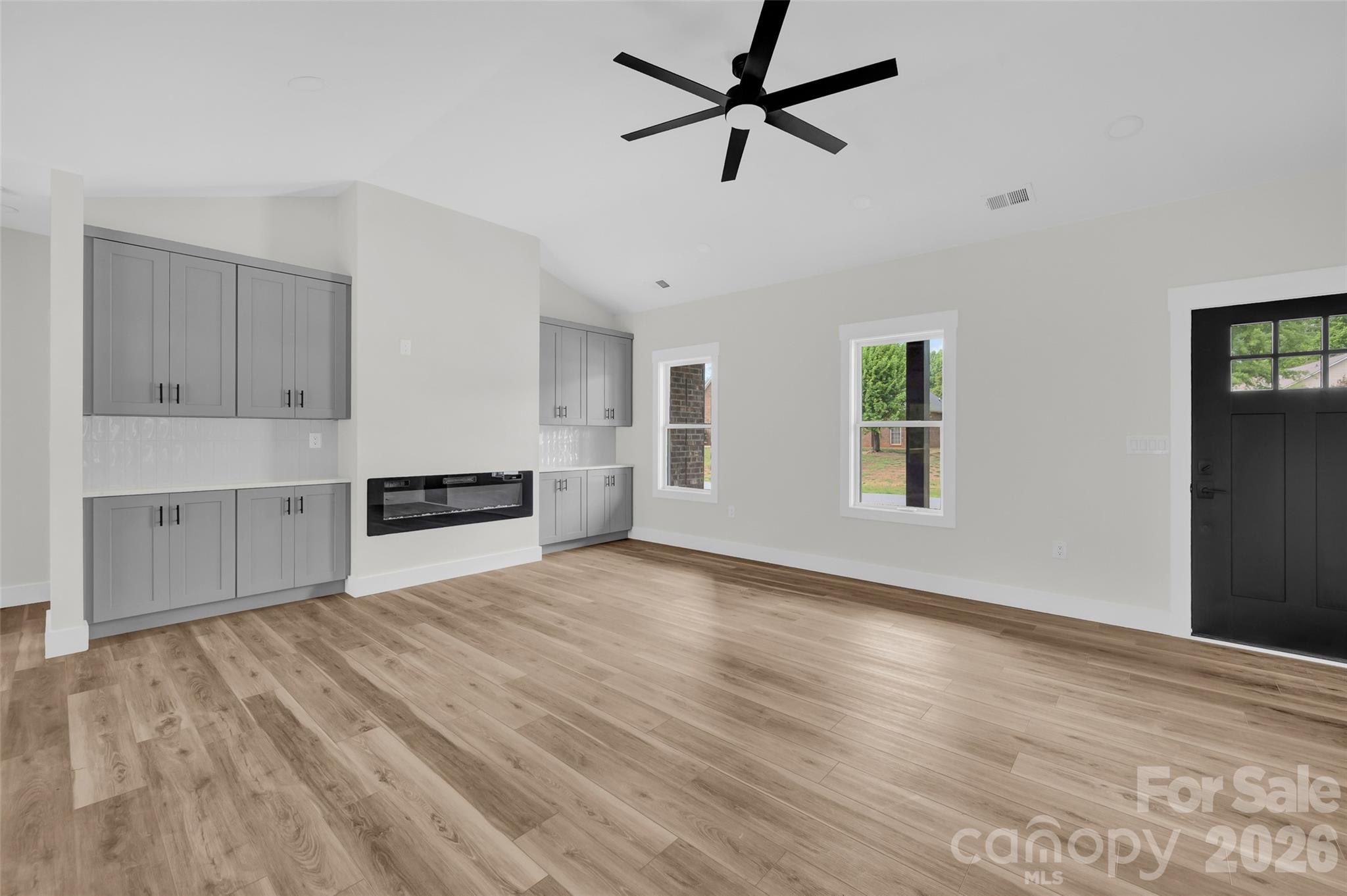 906 4th Street Property Photo 5