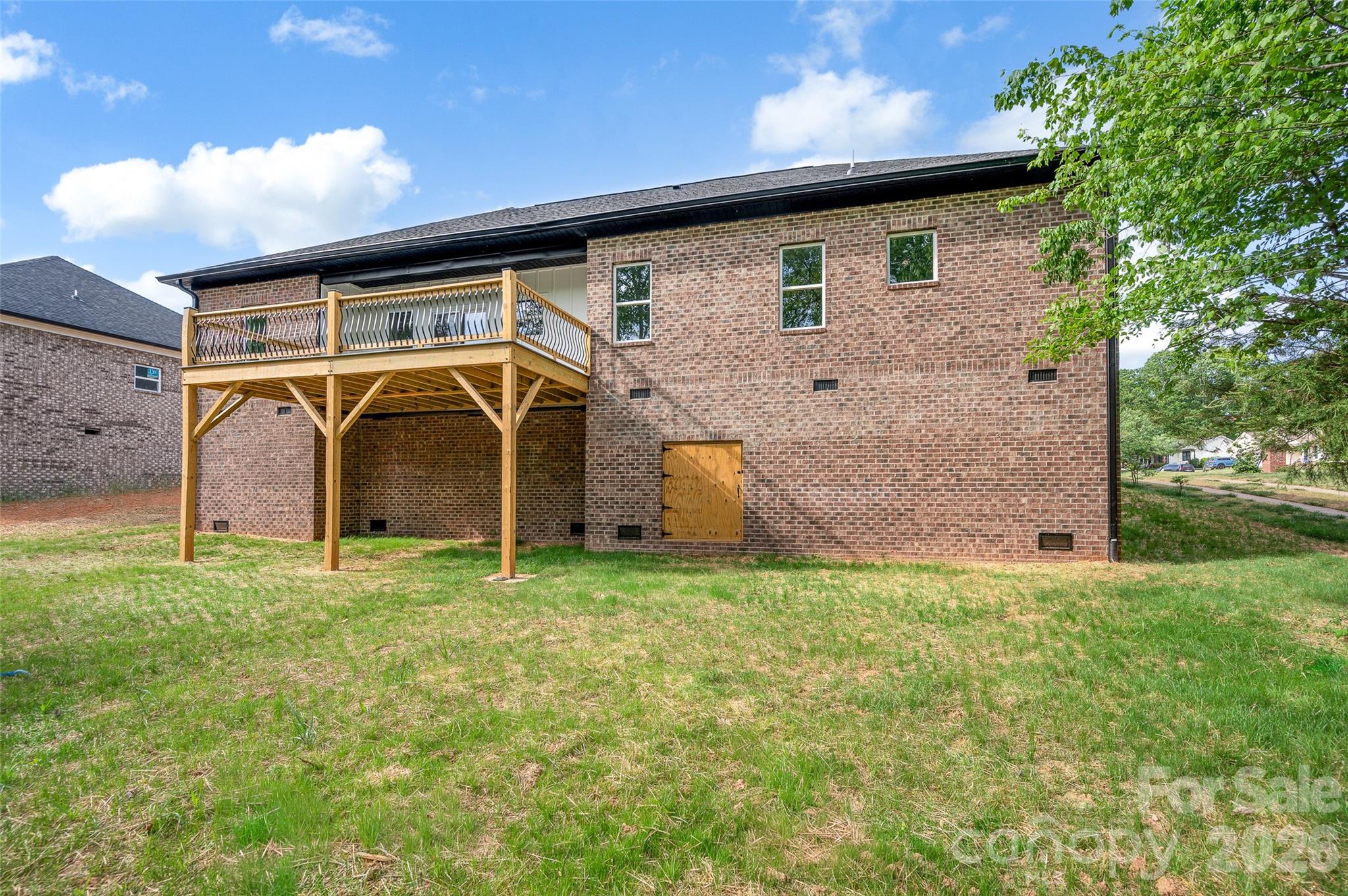 906 4th Street Property Photo 10