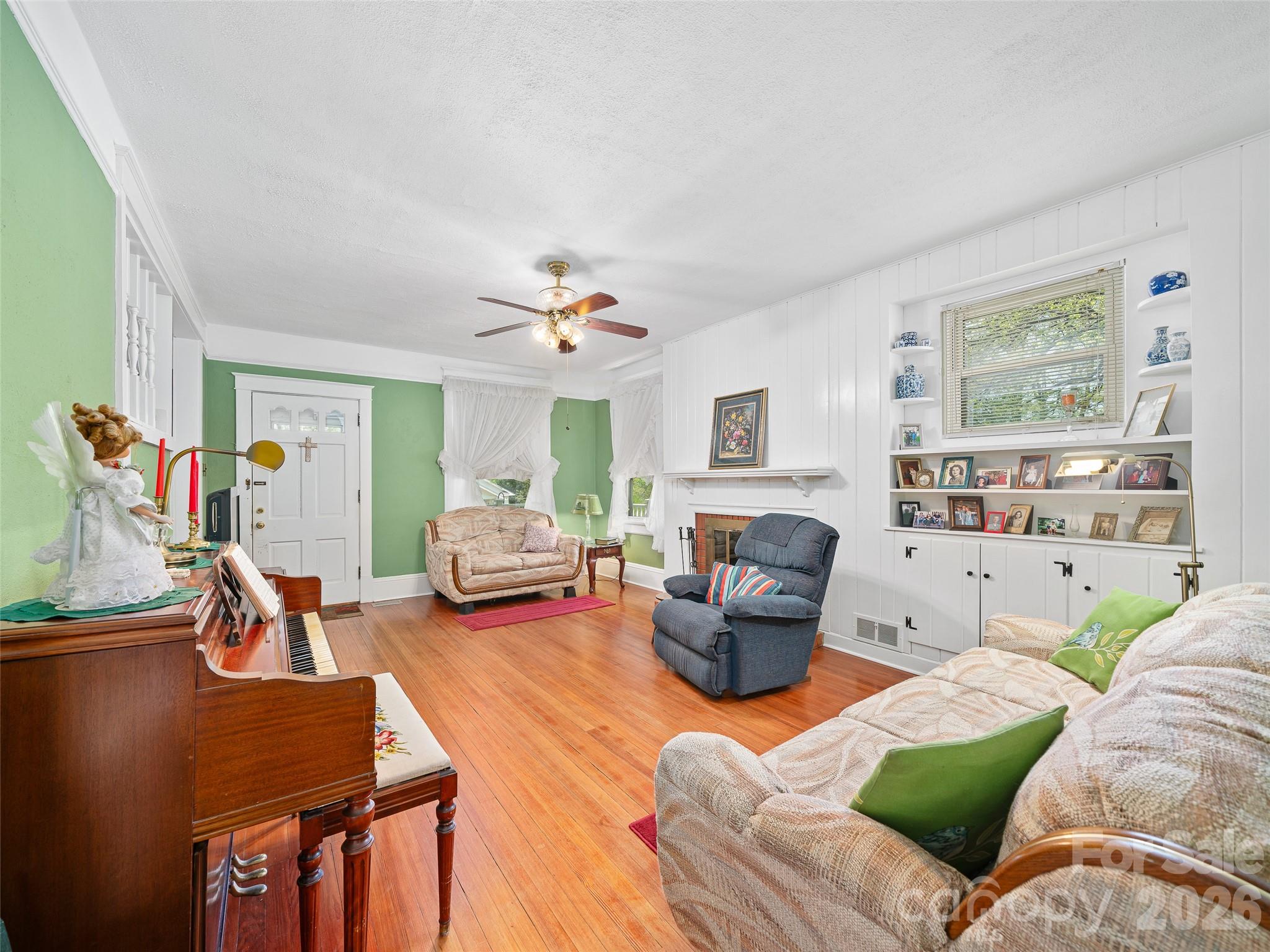 45 Summit Street Property Photo 5