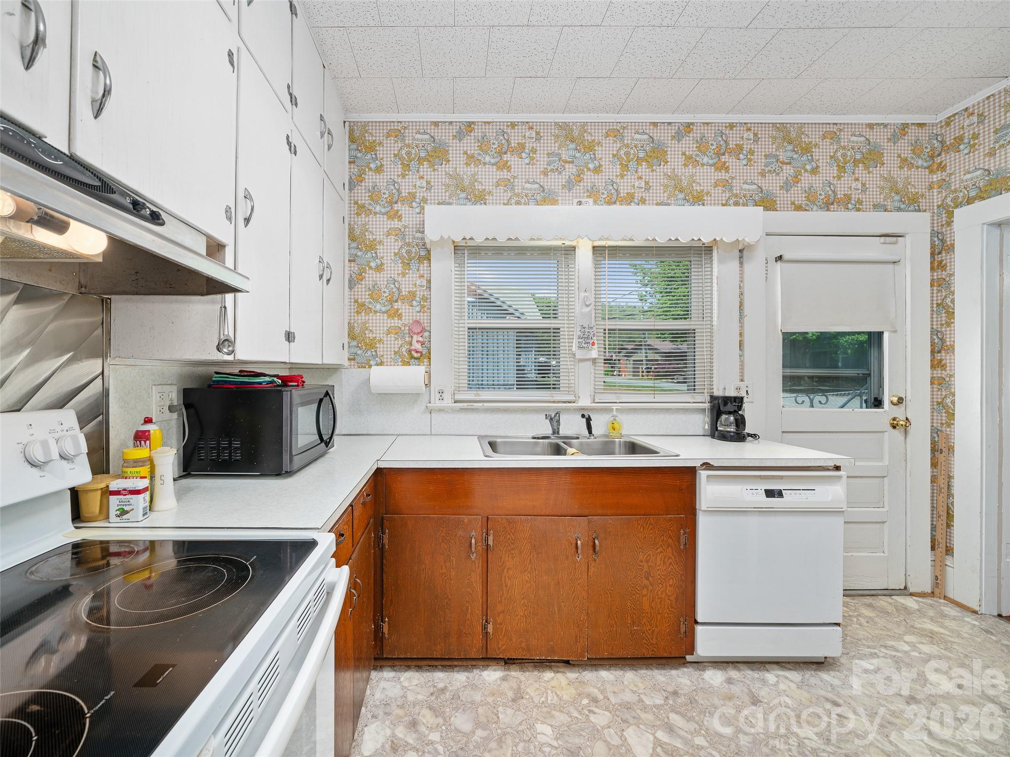 45 Summit Street Property Photo 10
