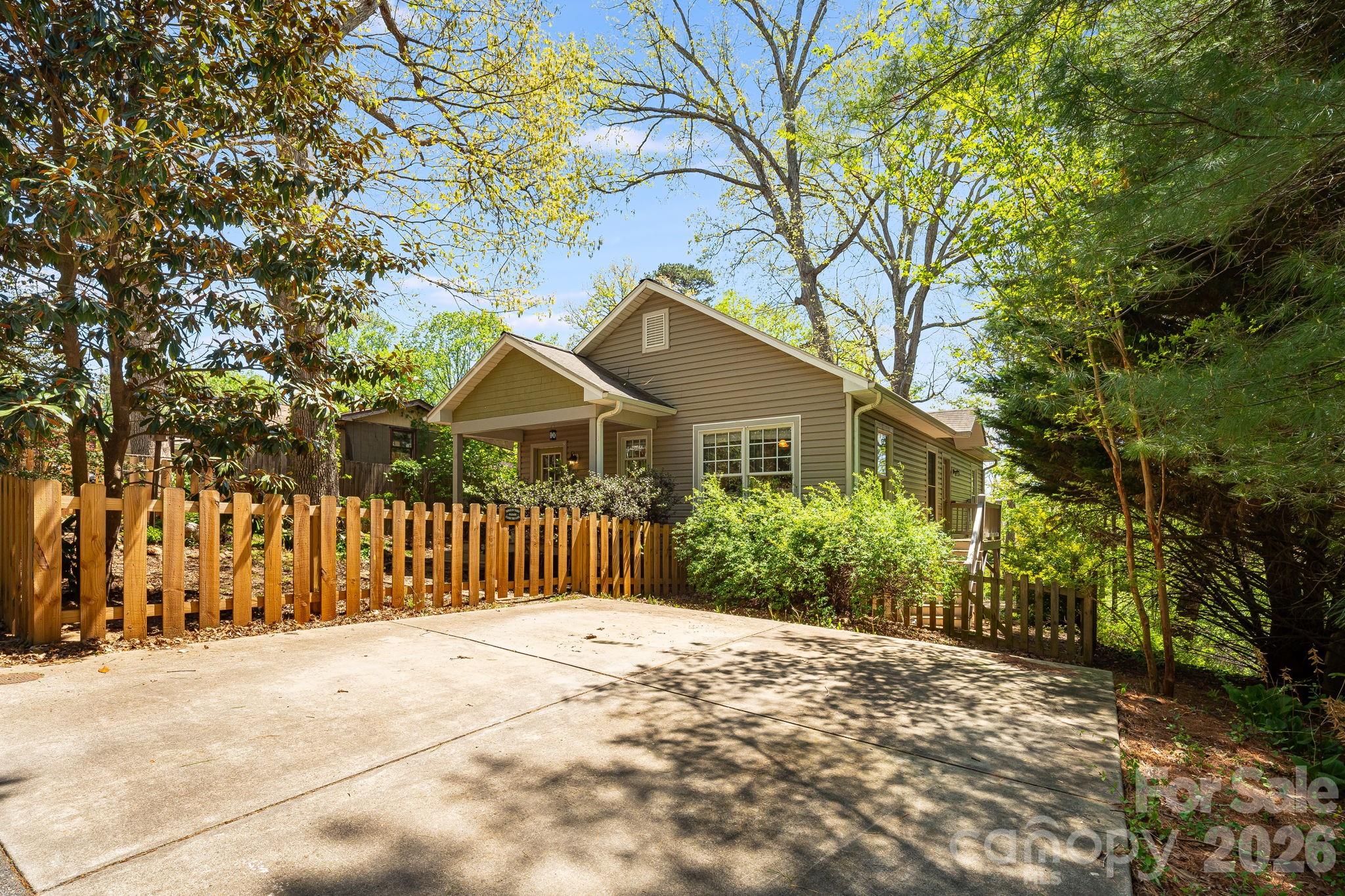 218 Appalachian Way Property Photo 3