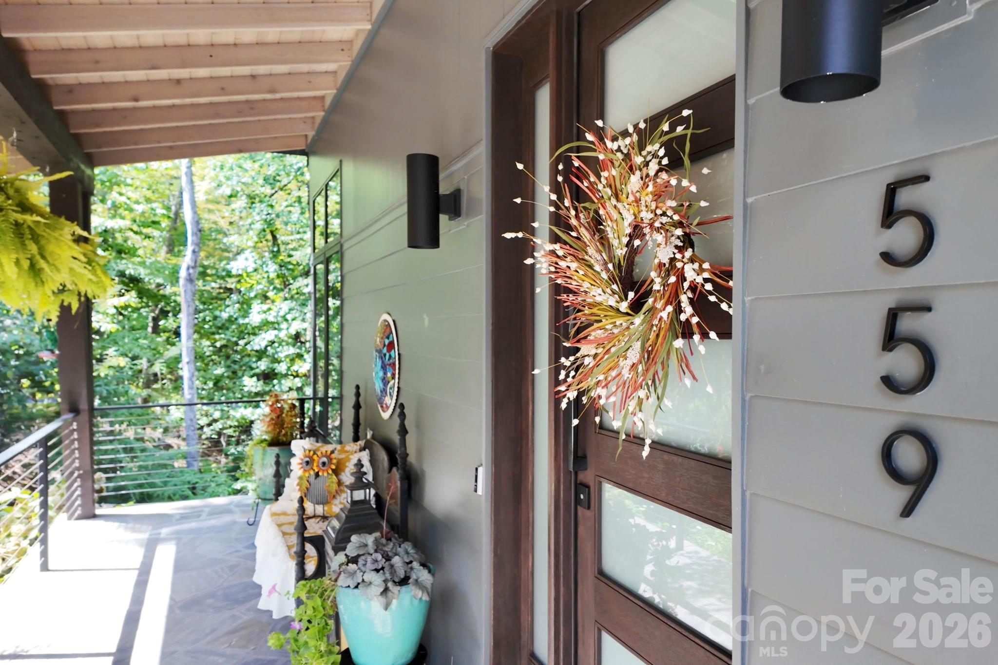 559 Shining Rock Path Property Photo 3
