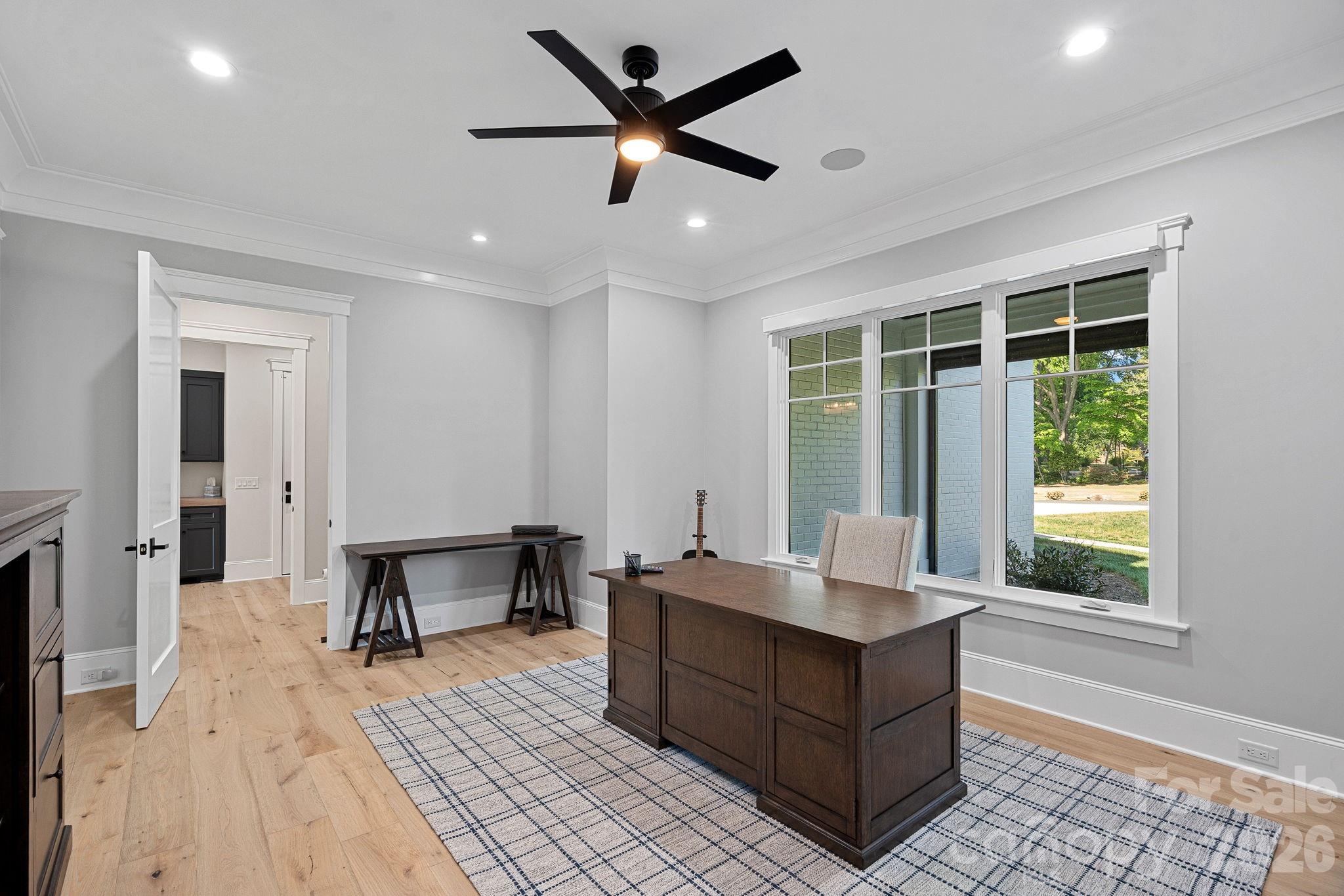 16906 Lake Shore Drive Property Photo 6