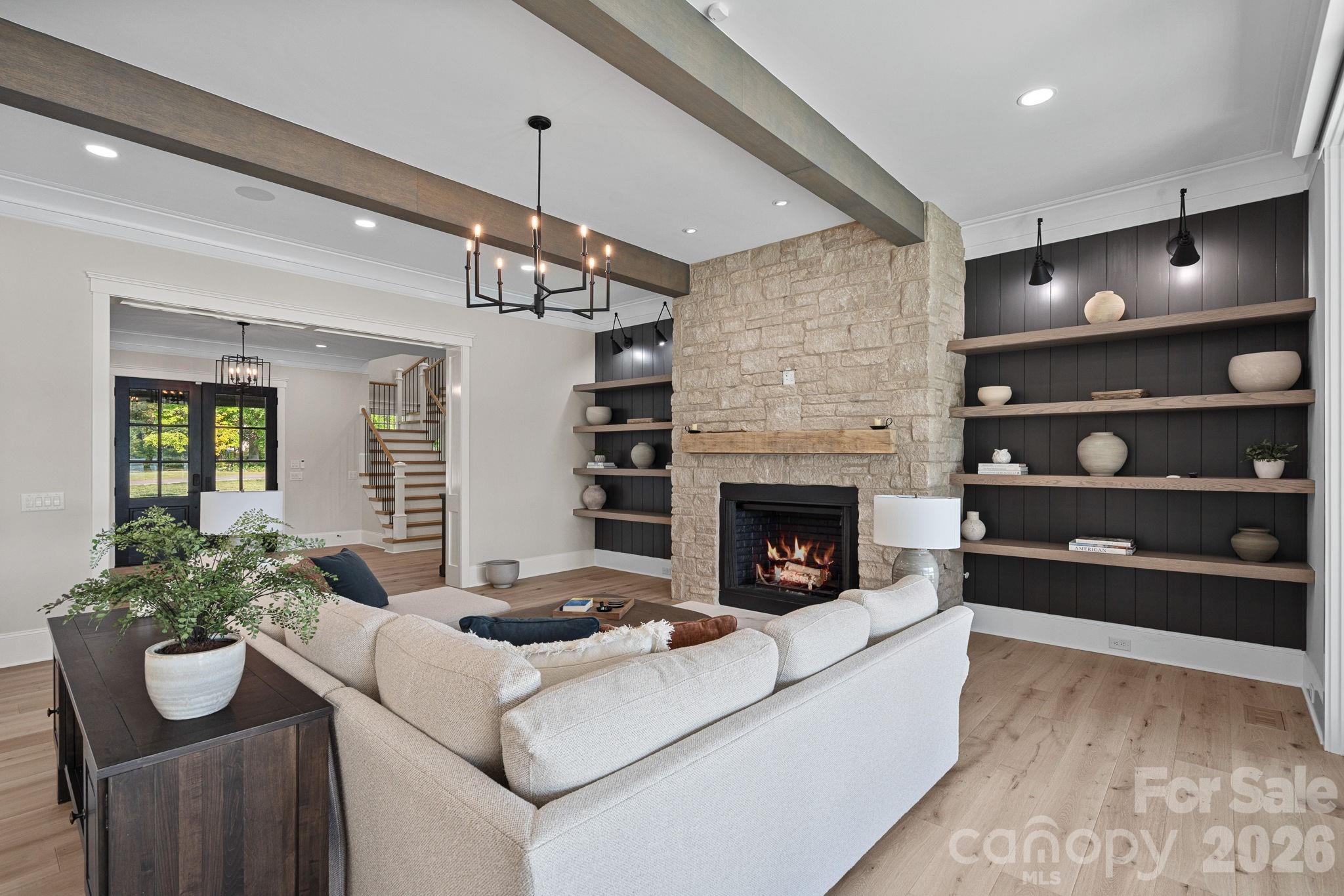 16906 Lake Shore Drive Property Photo 8