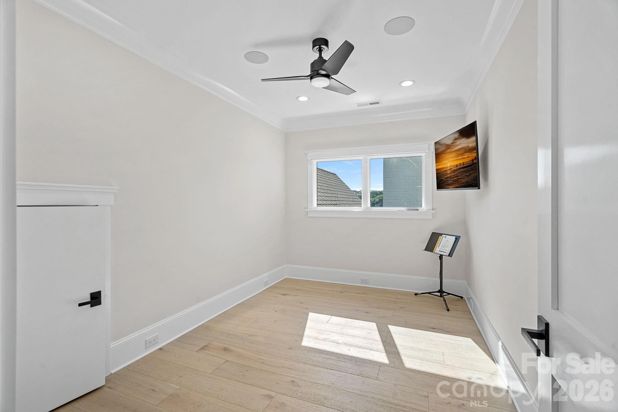 16906 Lake Shore Drive Property Photo 33